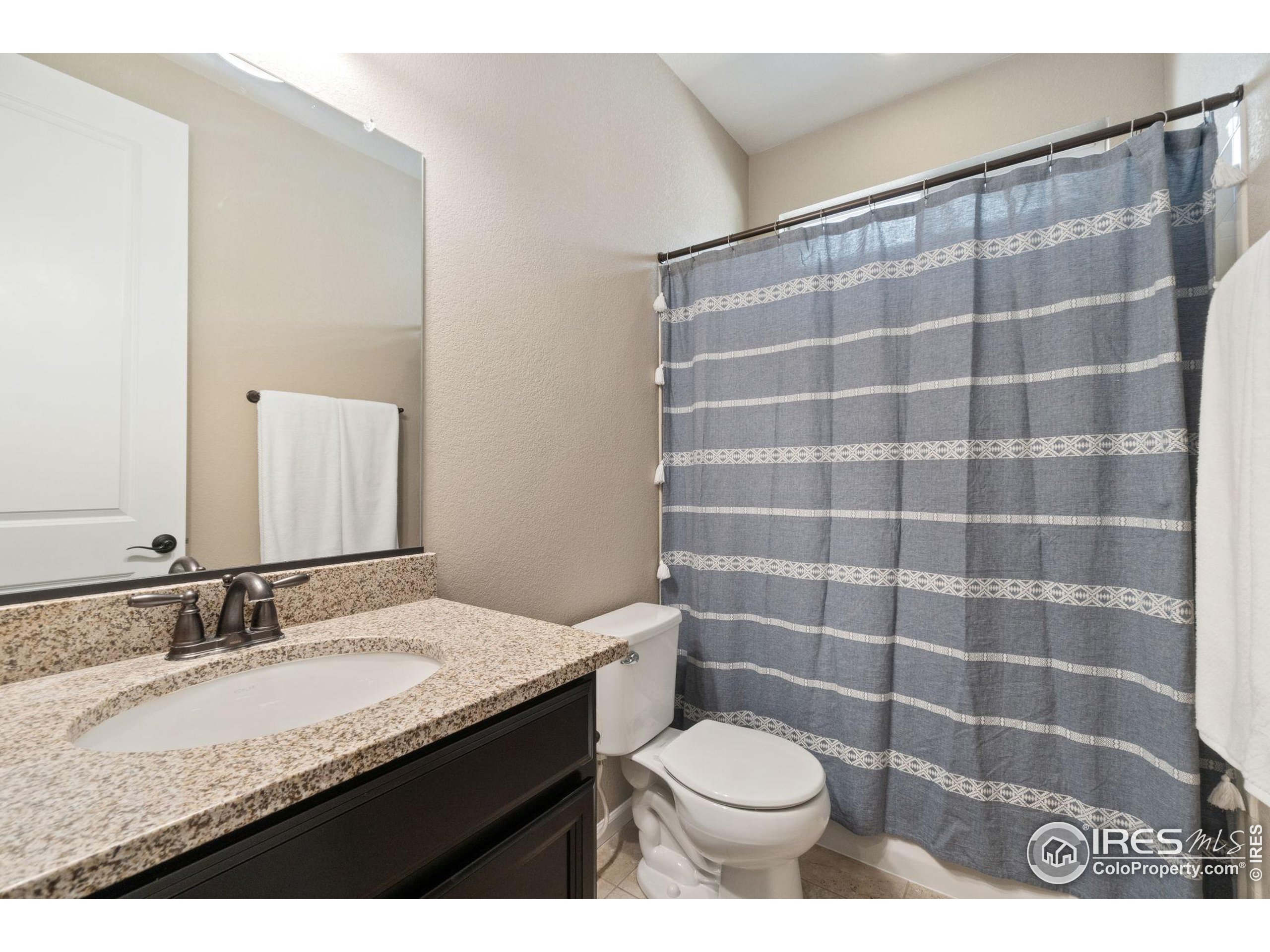 15841 Josephine Cir W