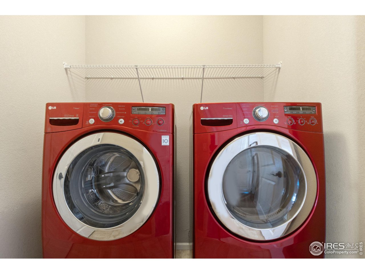 15841 Josephine Cir W