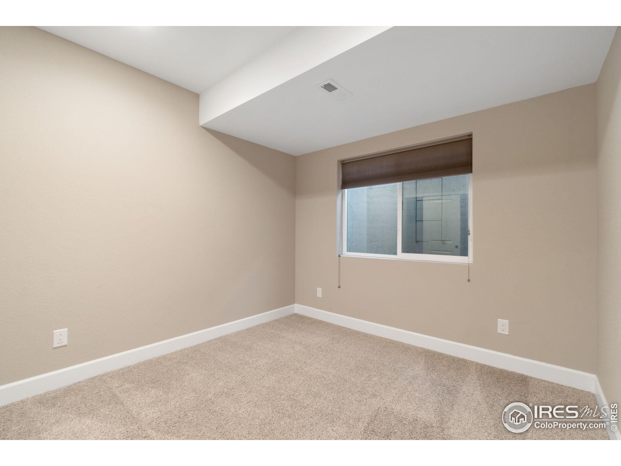 15841 Josephine Cir W