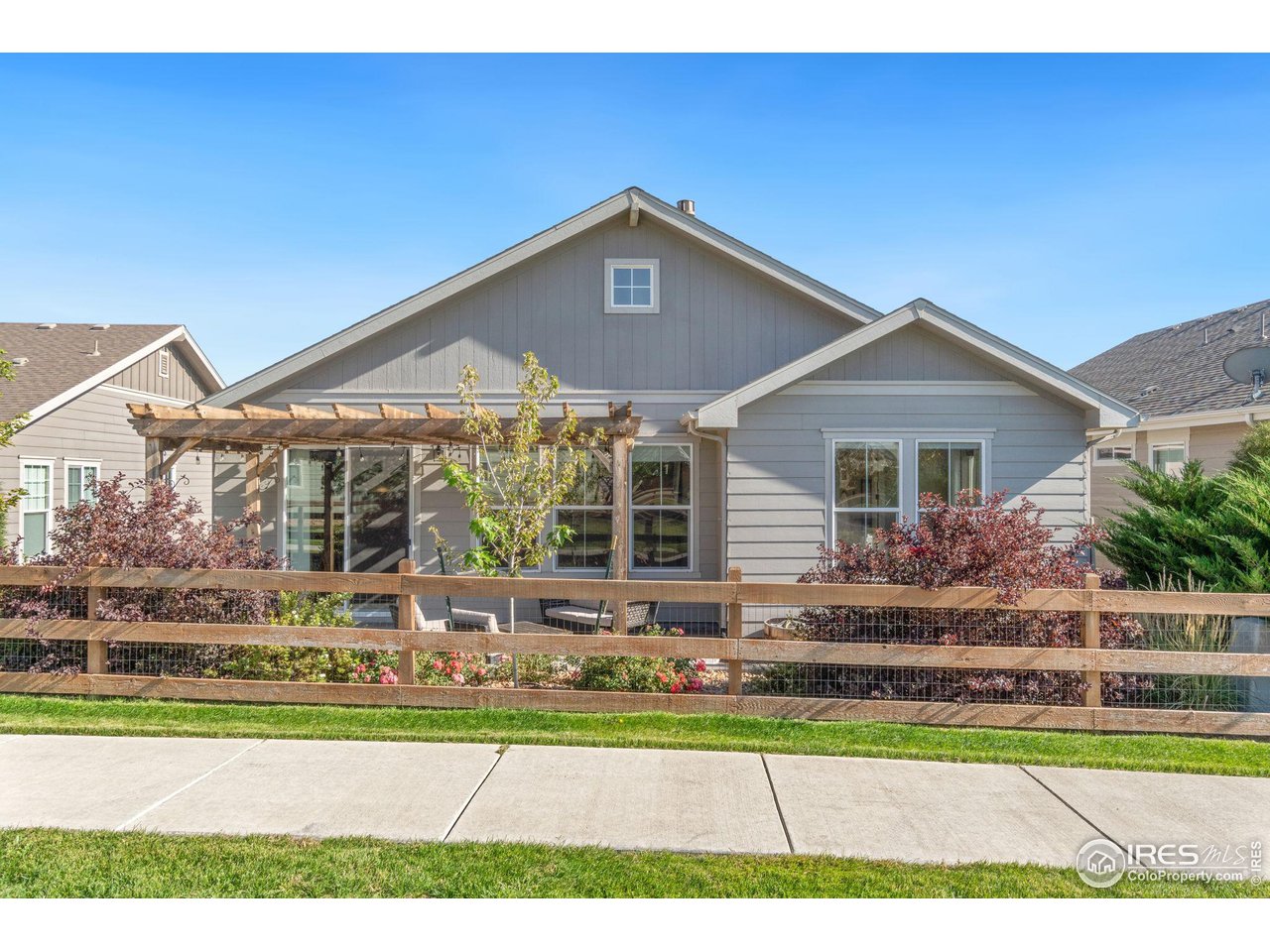 15841 Josephine Cir W