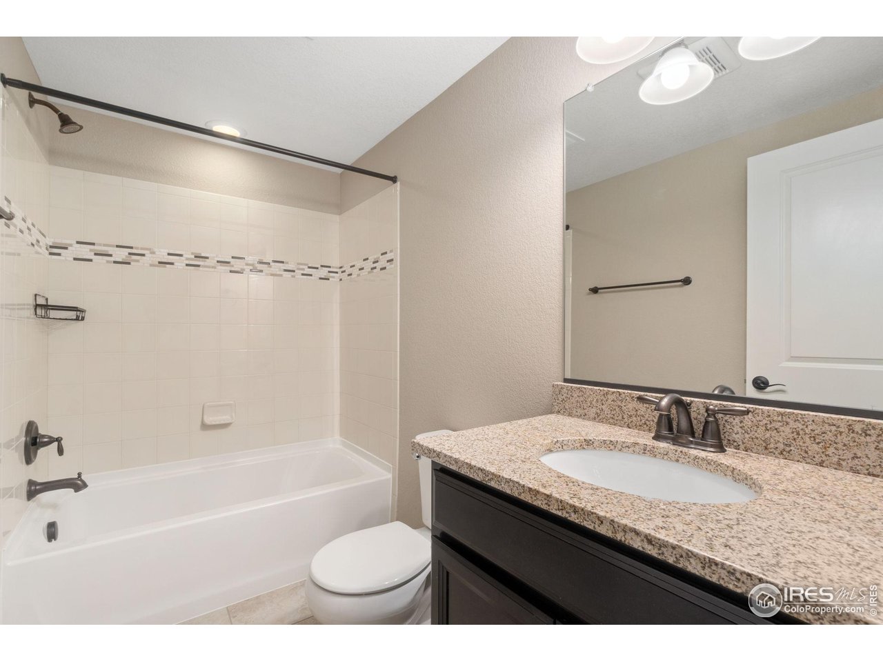 15841 Josephine Cir W