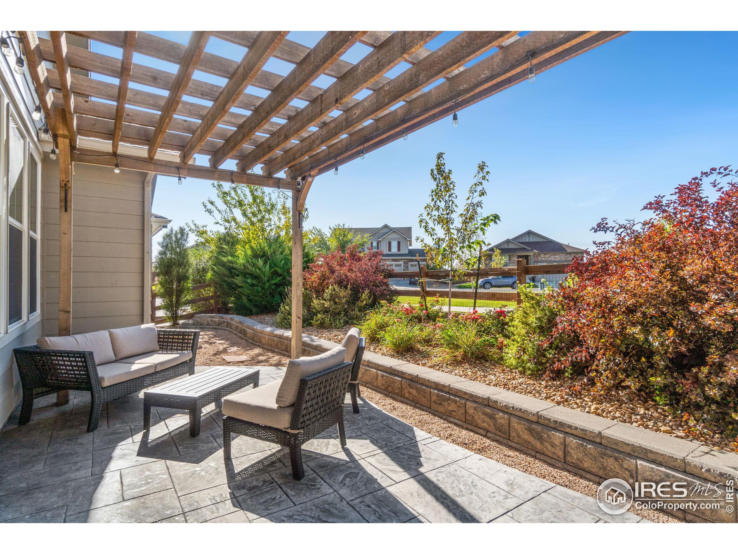 15841 Josephine Cir W