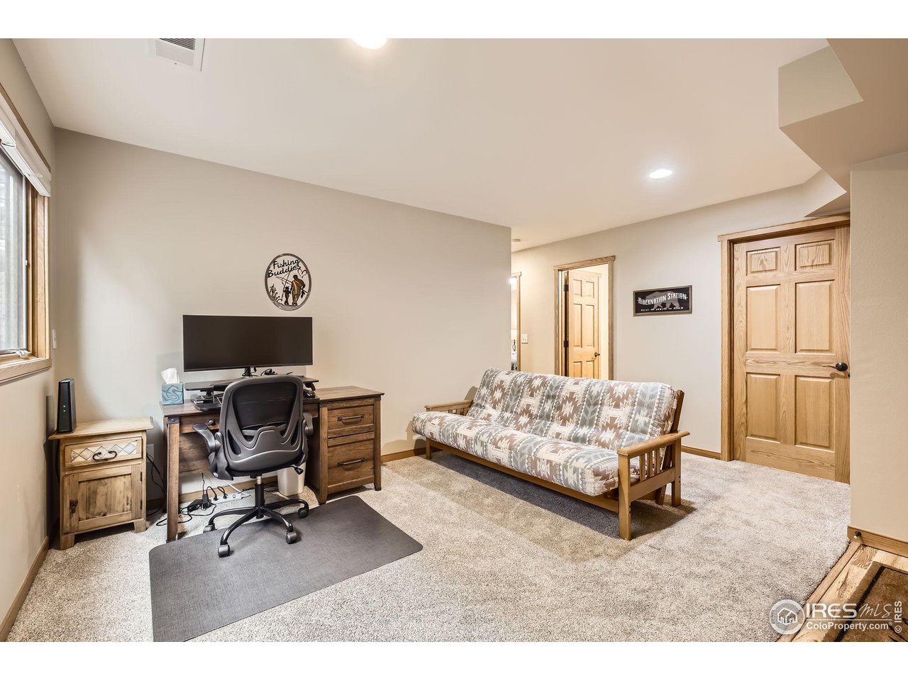 609 Park River Pl