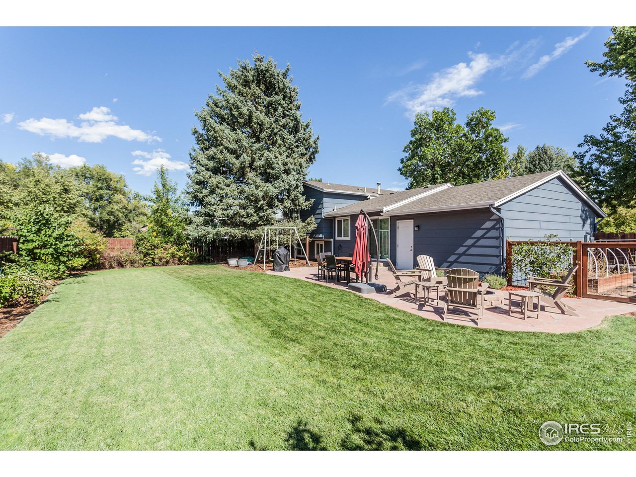 4413 Warbler Dr