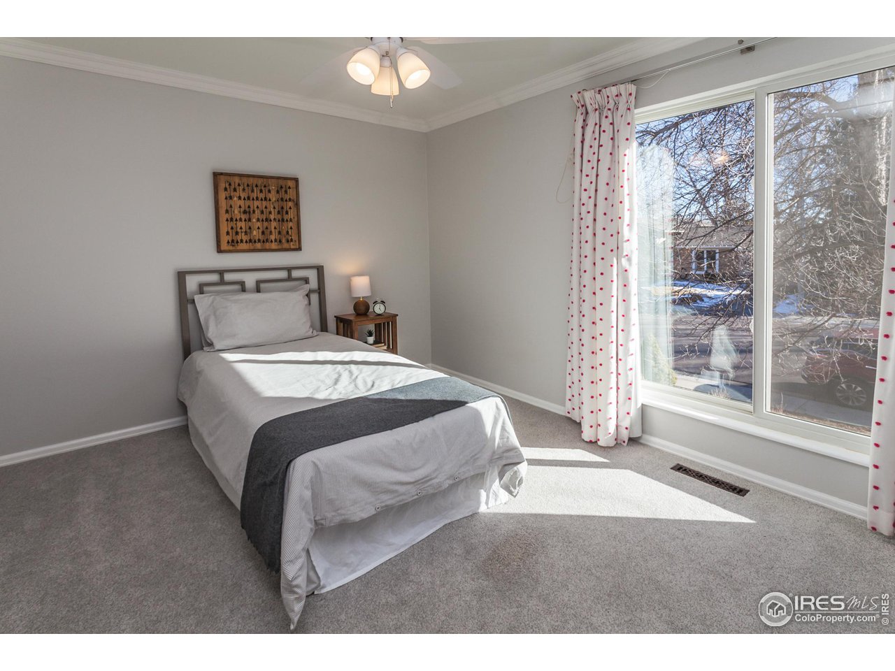 4413 Warbler Dr