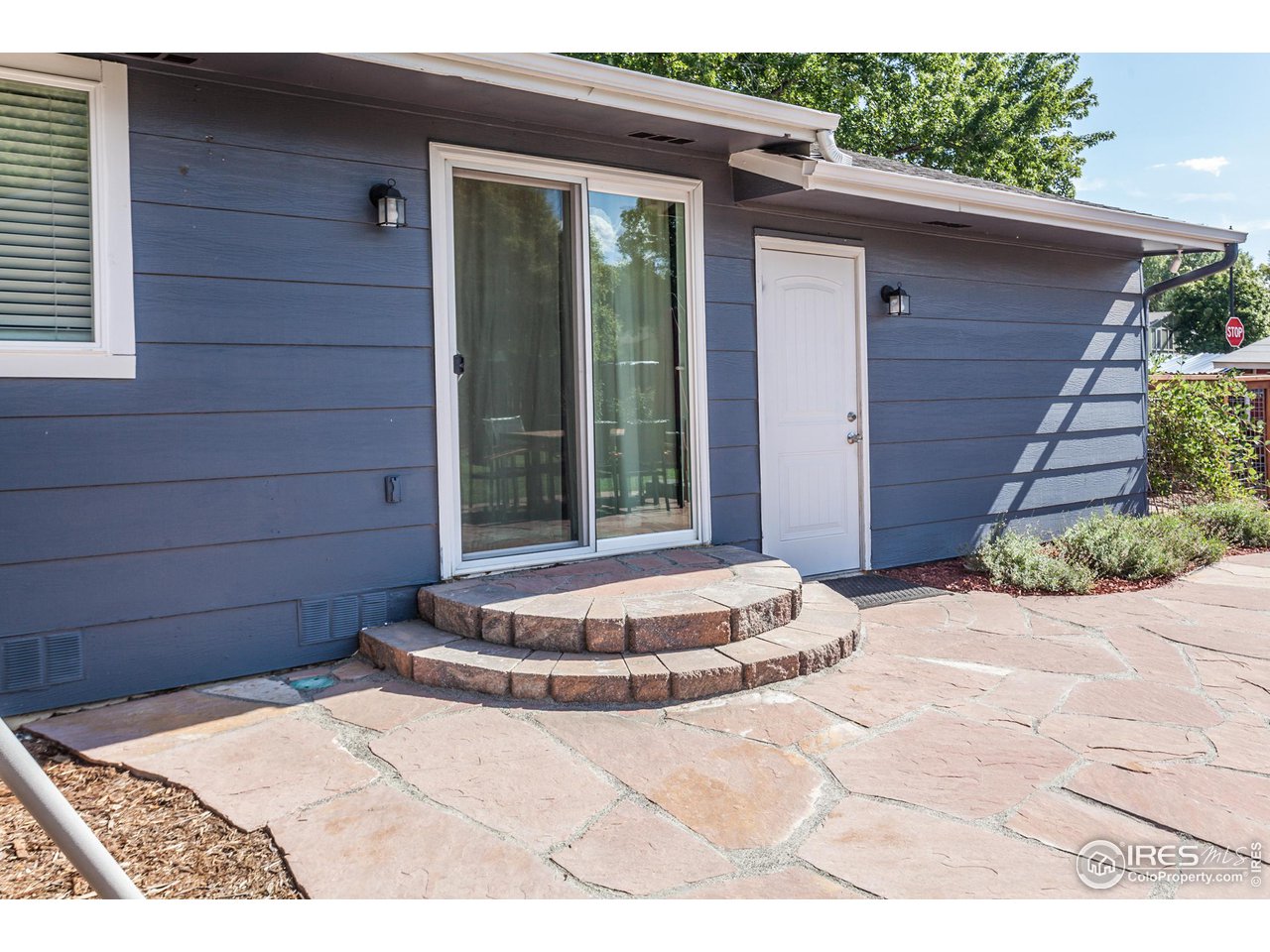 4413 Warbler Dr