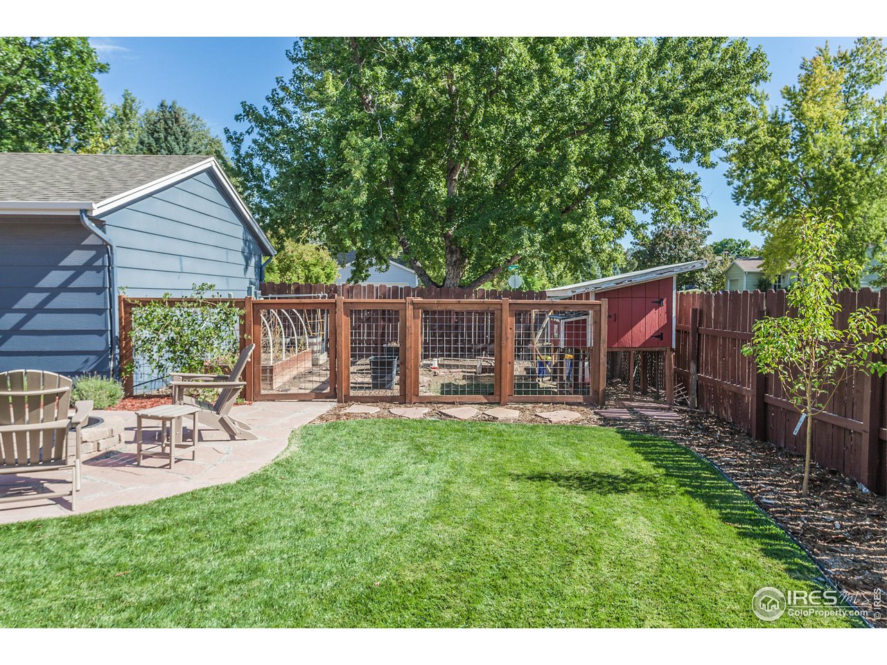 4413 Warbler Dr