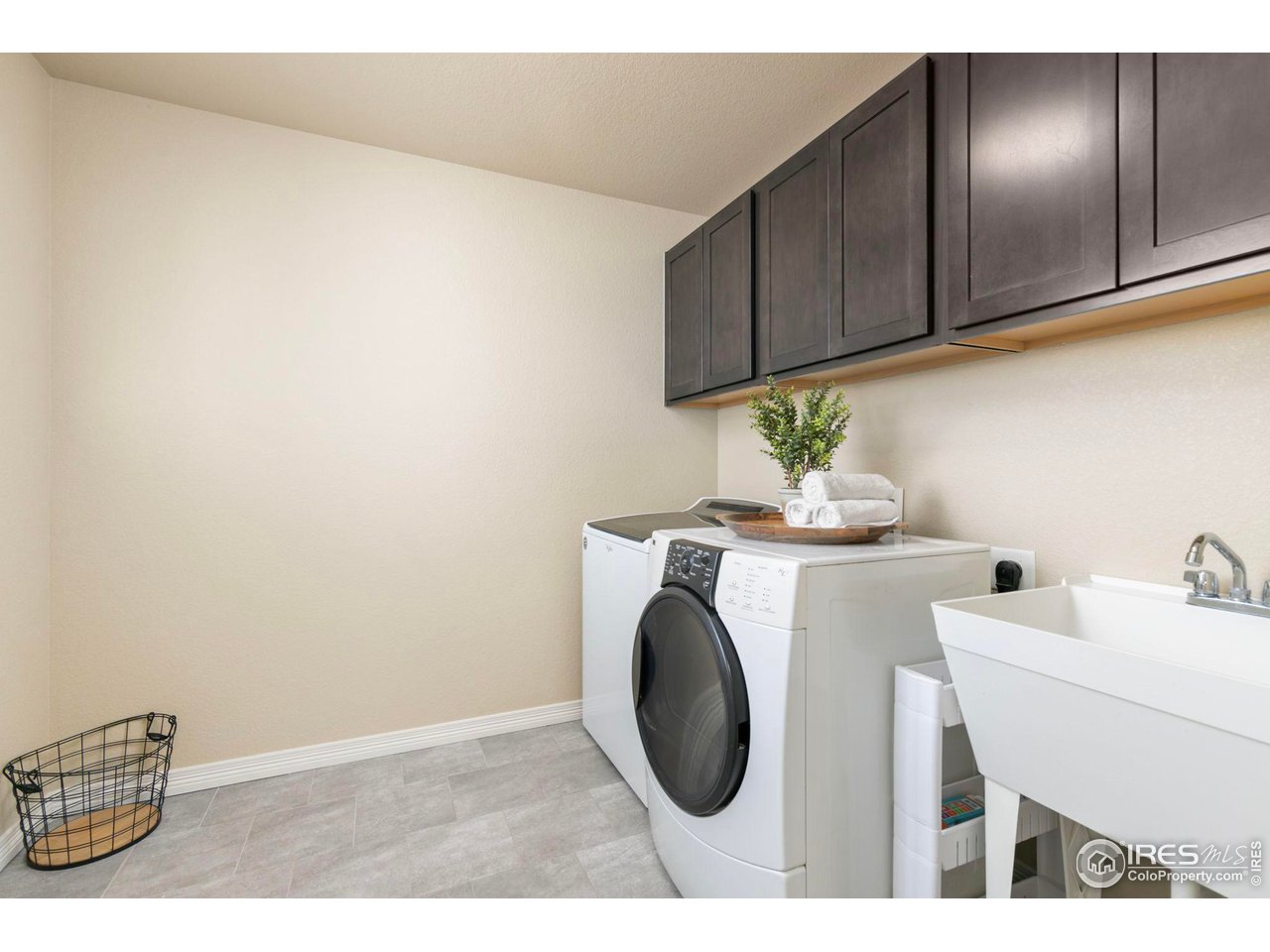 723 Vermilion Peak Ct