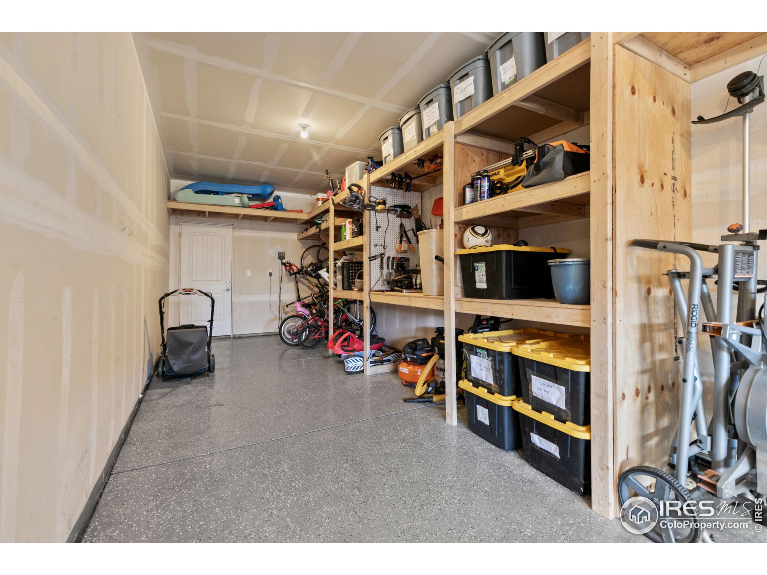 723 Vermilion Peak Ct