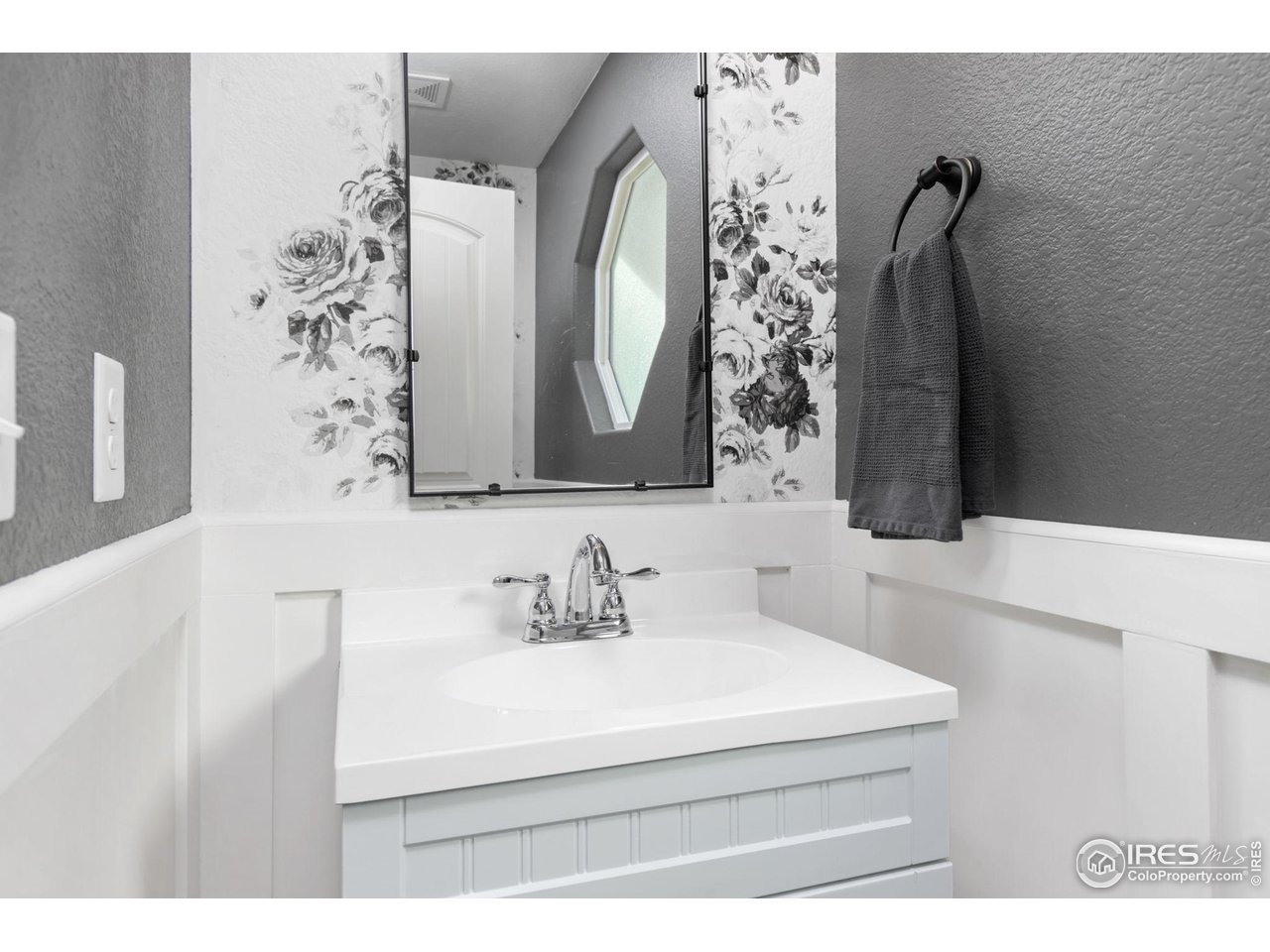 723 Vermilion Peak Ct