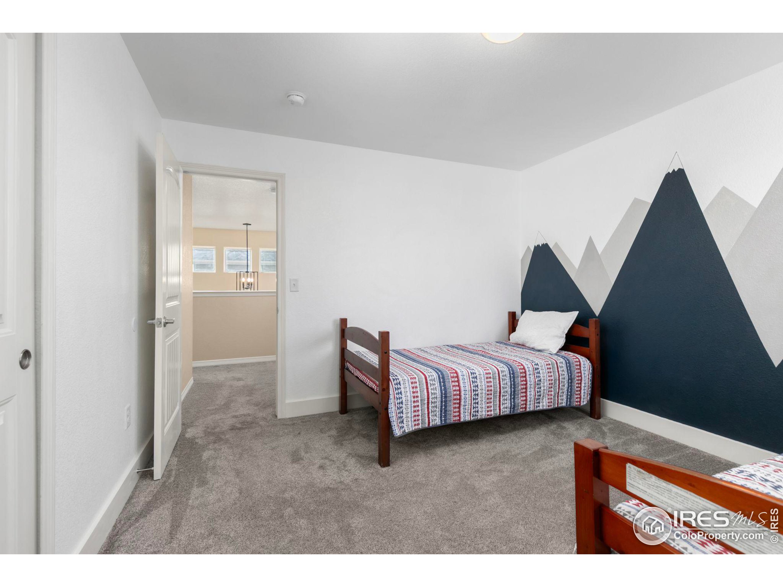 723 Vermilion Peak Ct