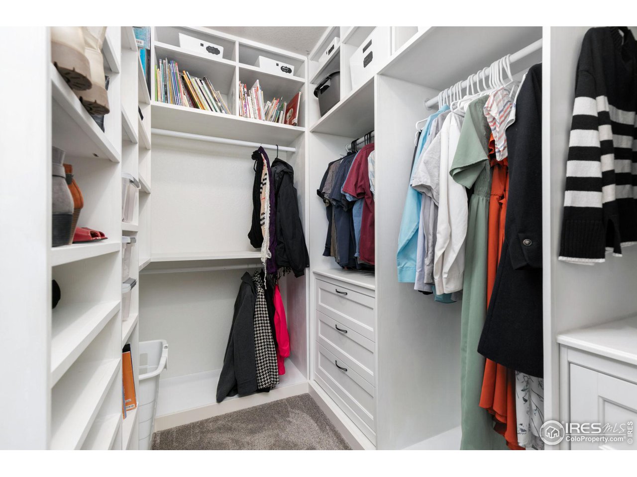 723 Vermilion Peak Ct