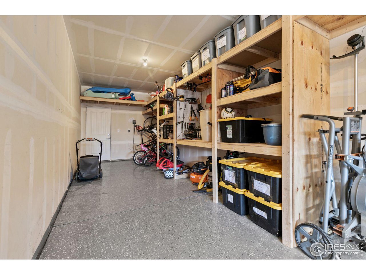 723 Vermilion Peak Ct