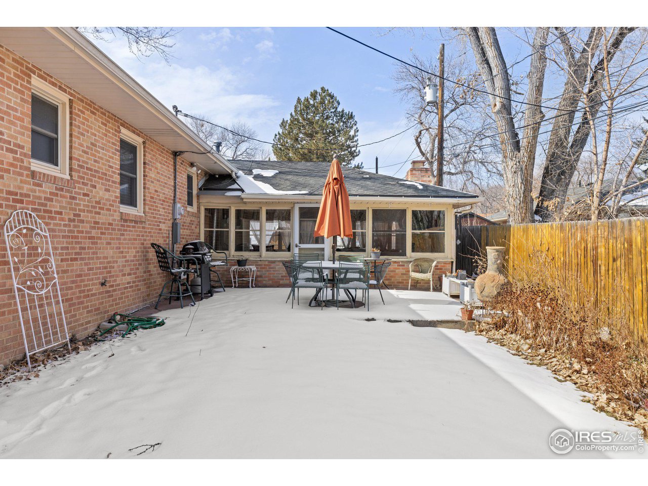 6 Sunset Cir