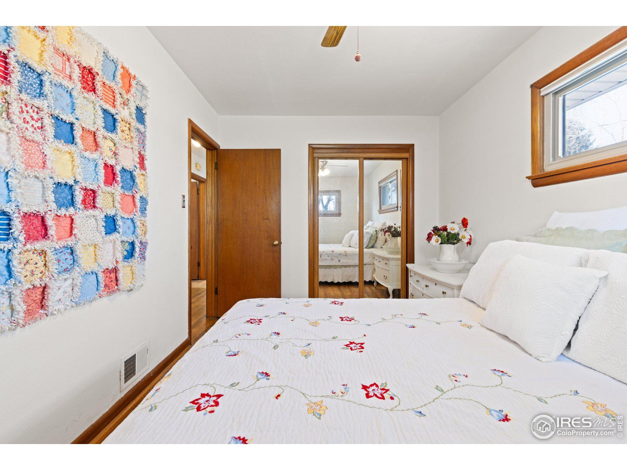 6 Sunset Cir