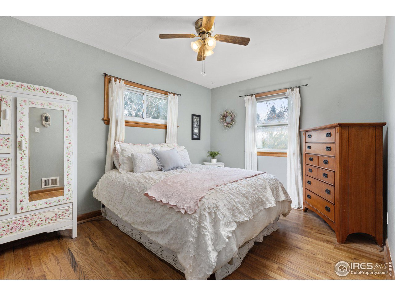 6 Sunset Cir