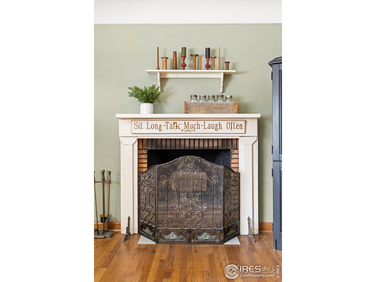 6 Sunset Cir