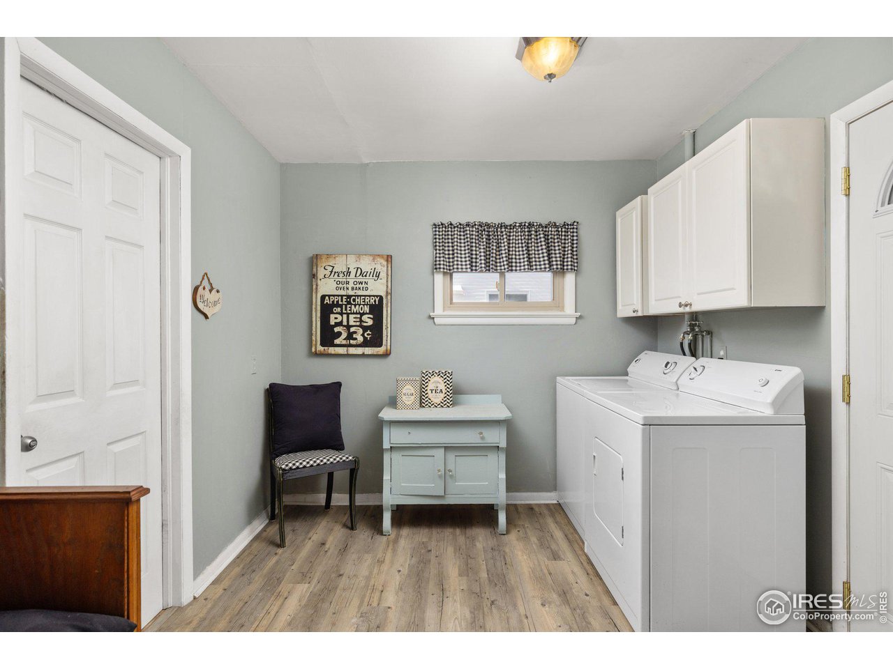 6 Sunset Cir