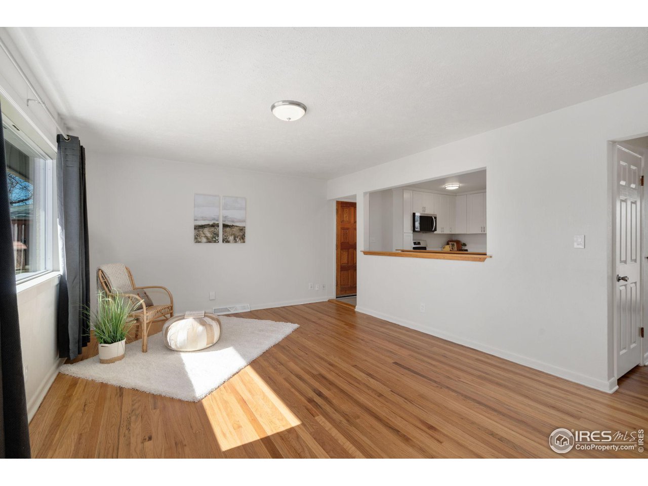 516 Villanova Ct