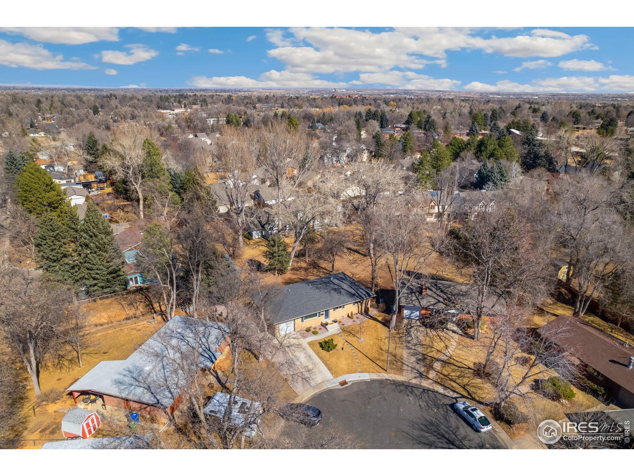 516 Villanova Ct
