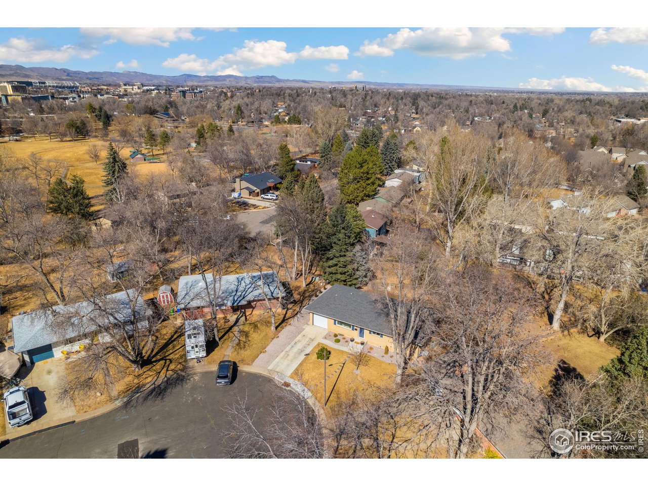 516 Villanova Ct