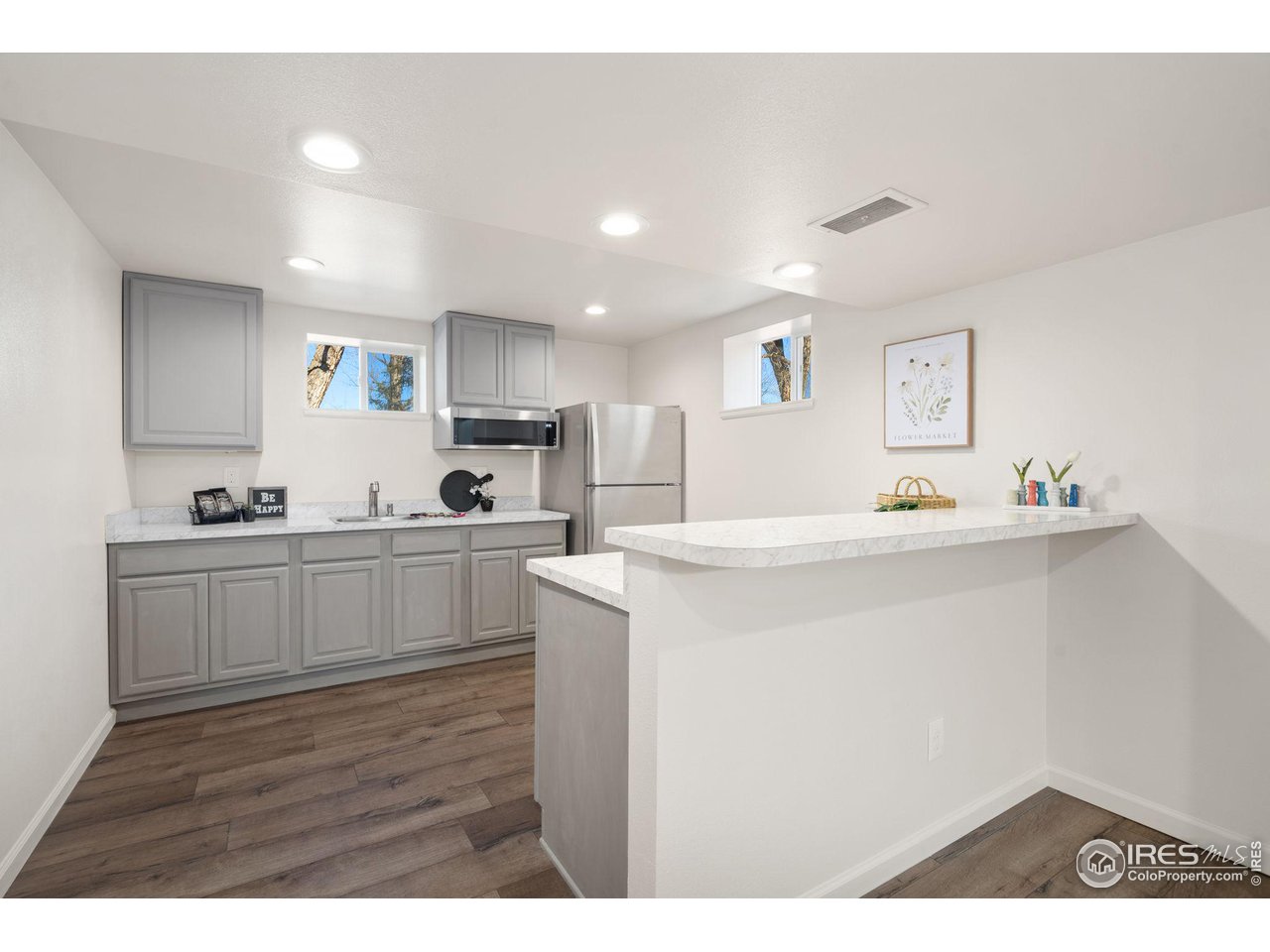 516 Villanova Ct