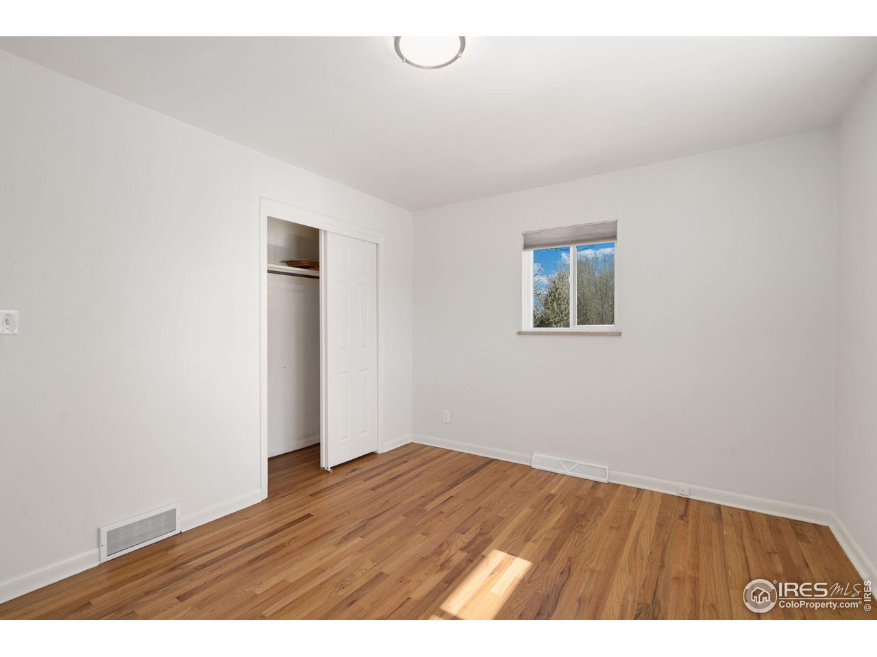516 Villanova Ct