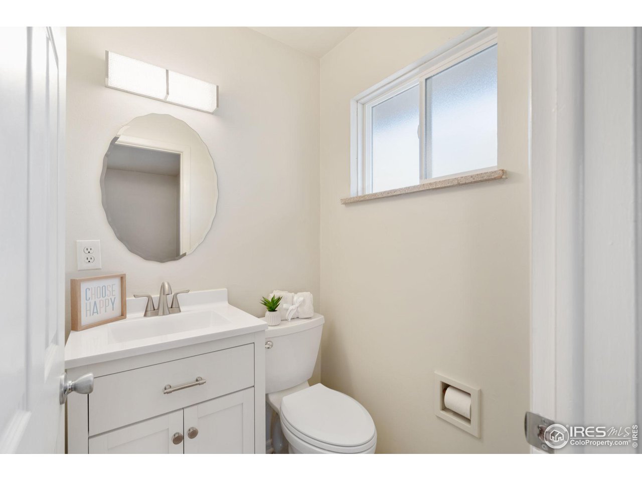 516 Villanova Ct