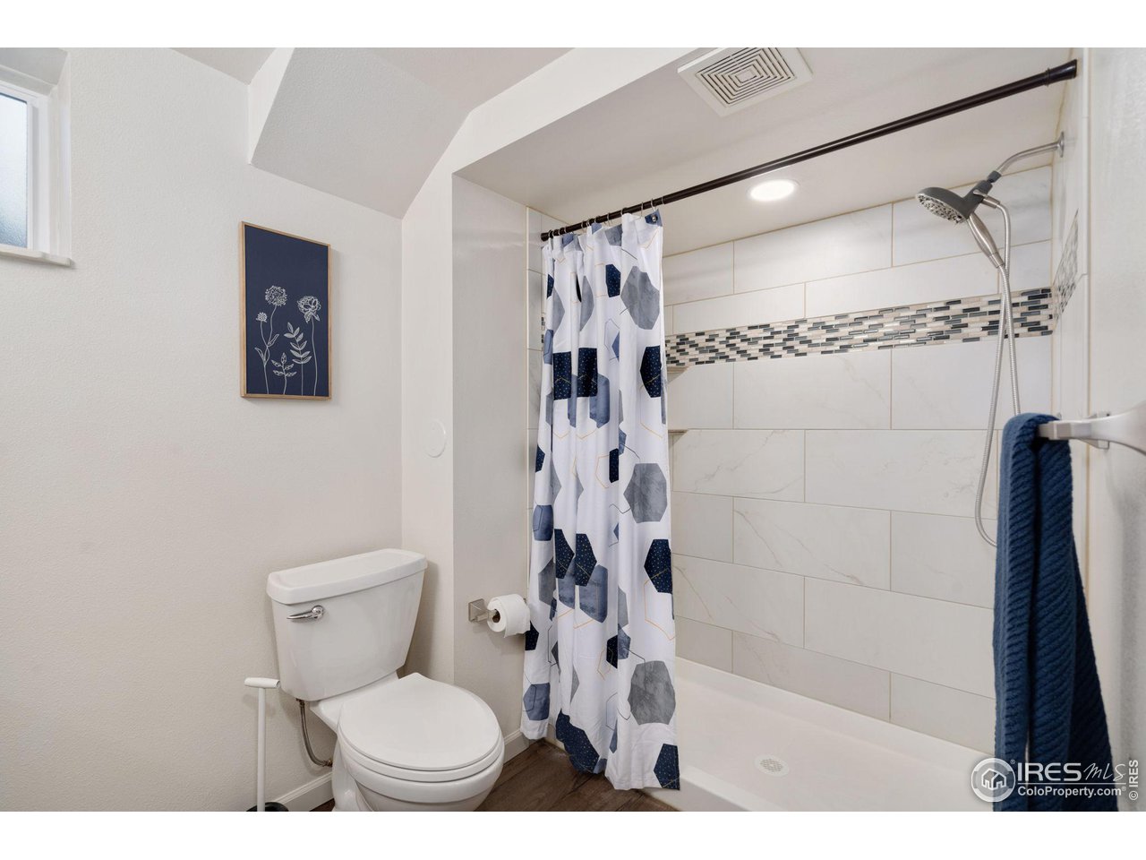 516 Villanova Ct