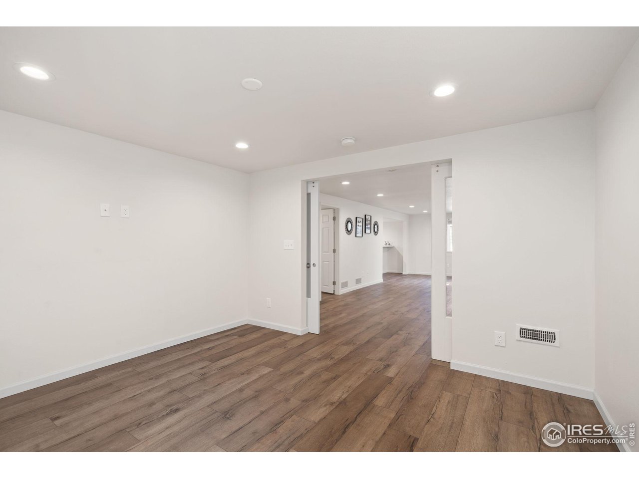 516 Villanova Ct