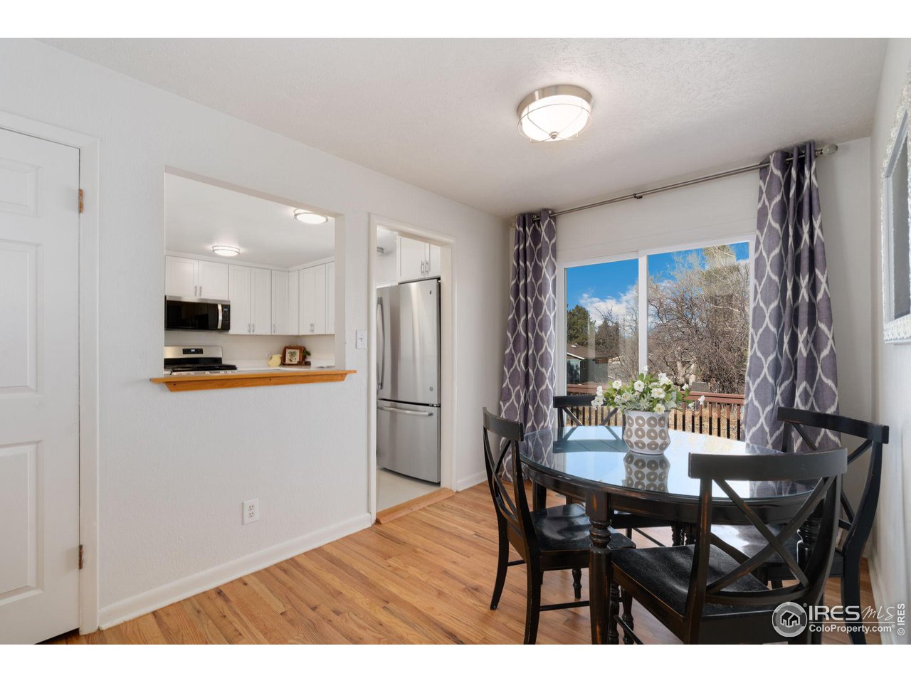 516 Villanova Ct