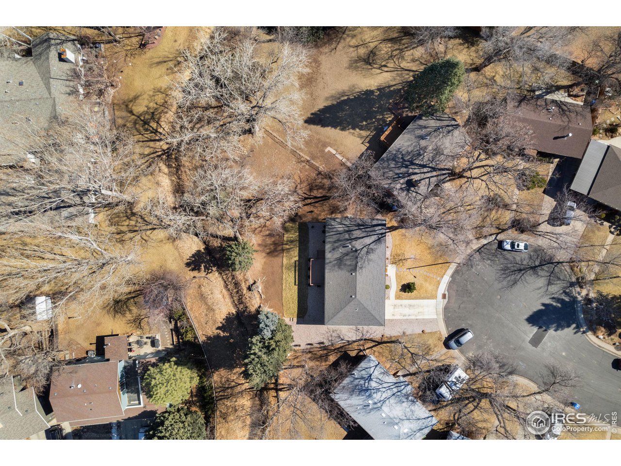 516 Villanova Ct