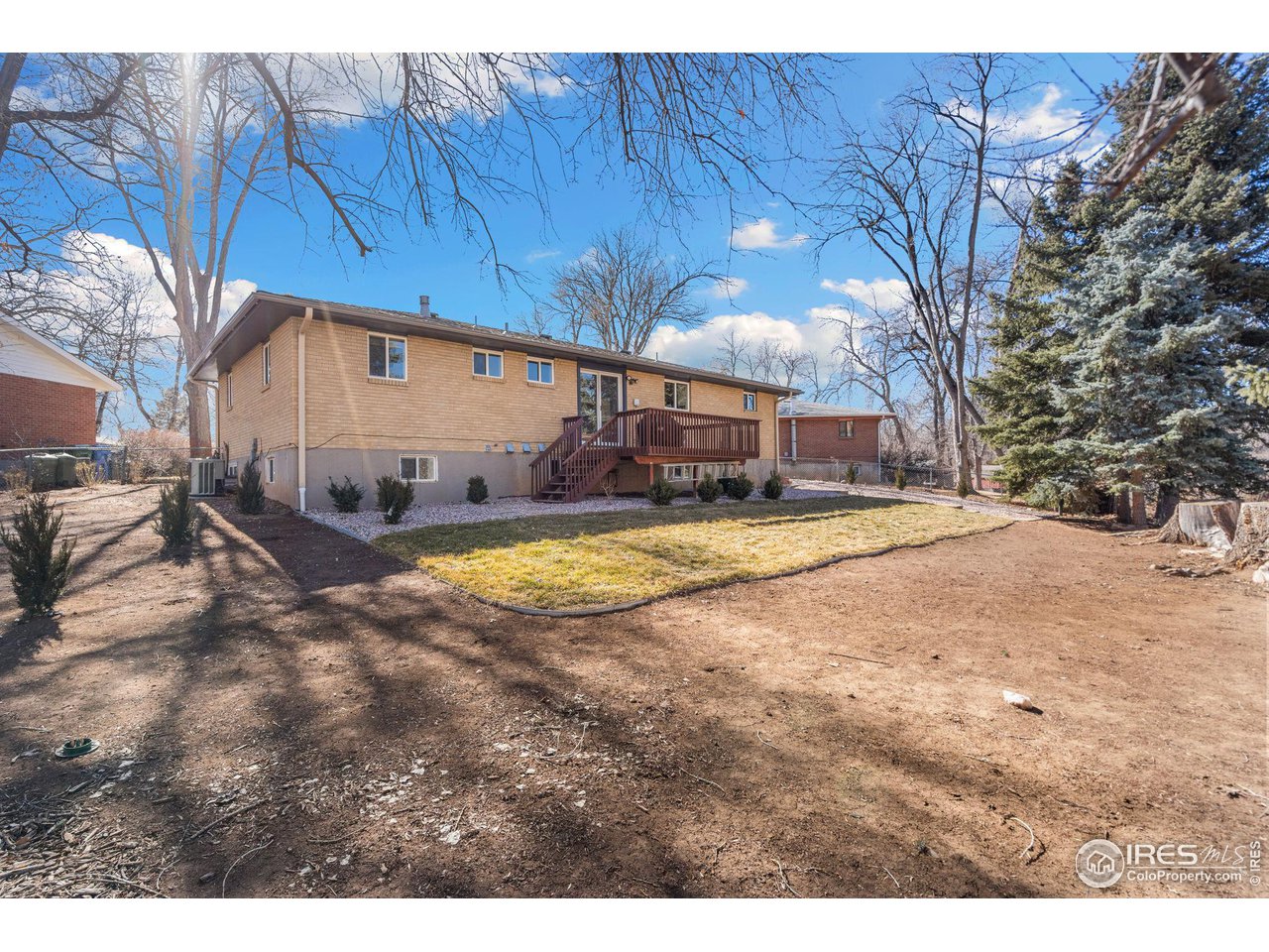 516 Villanova Ct