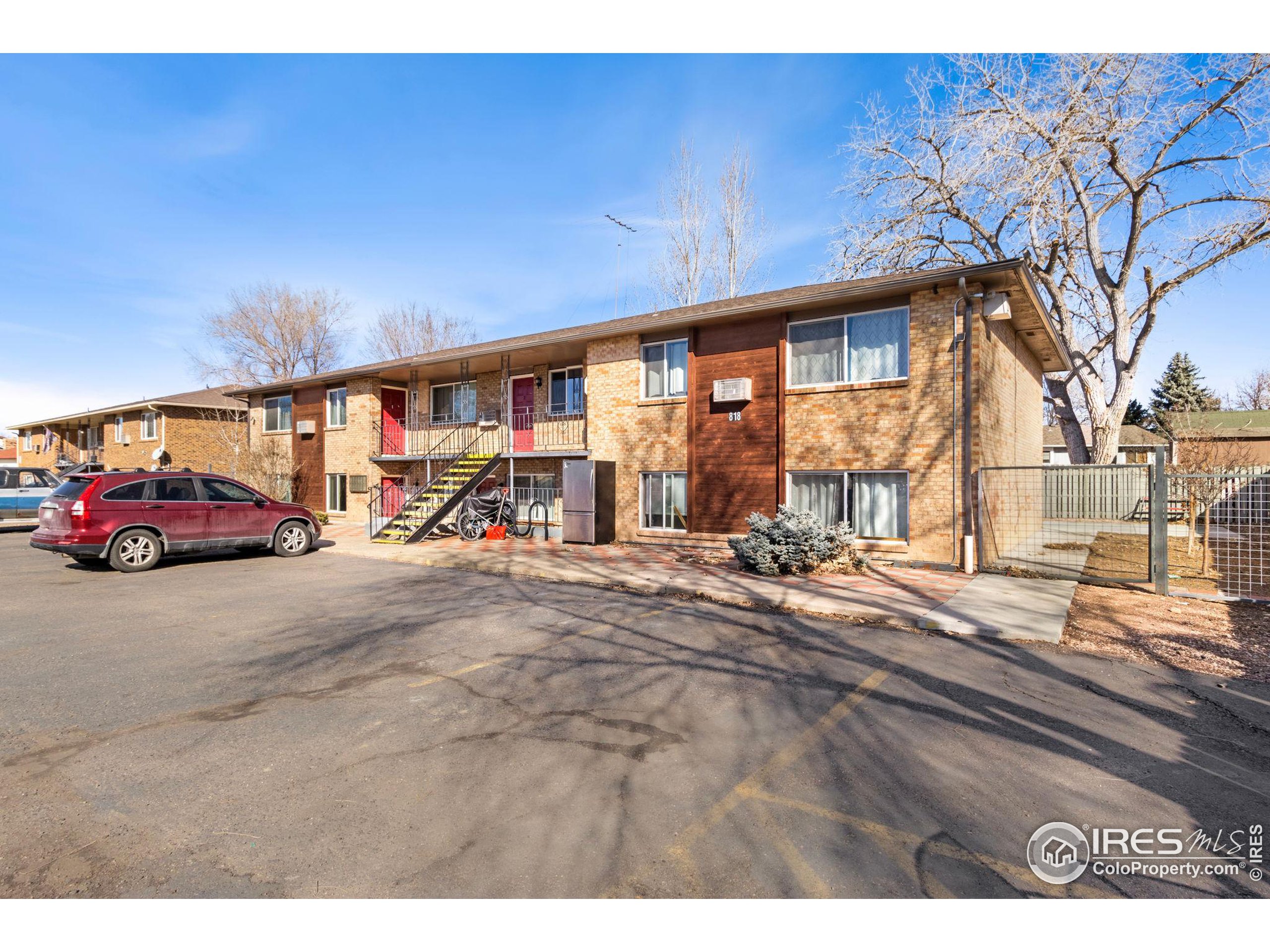 818 Stone Mountain Ct