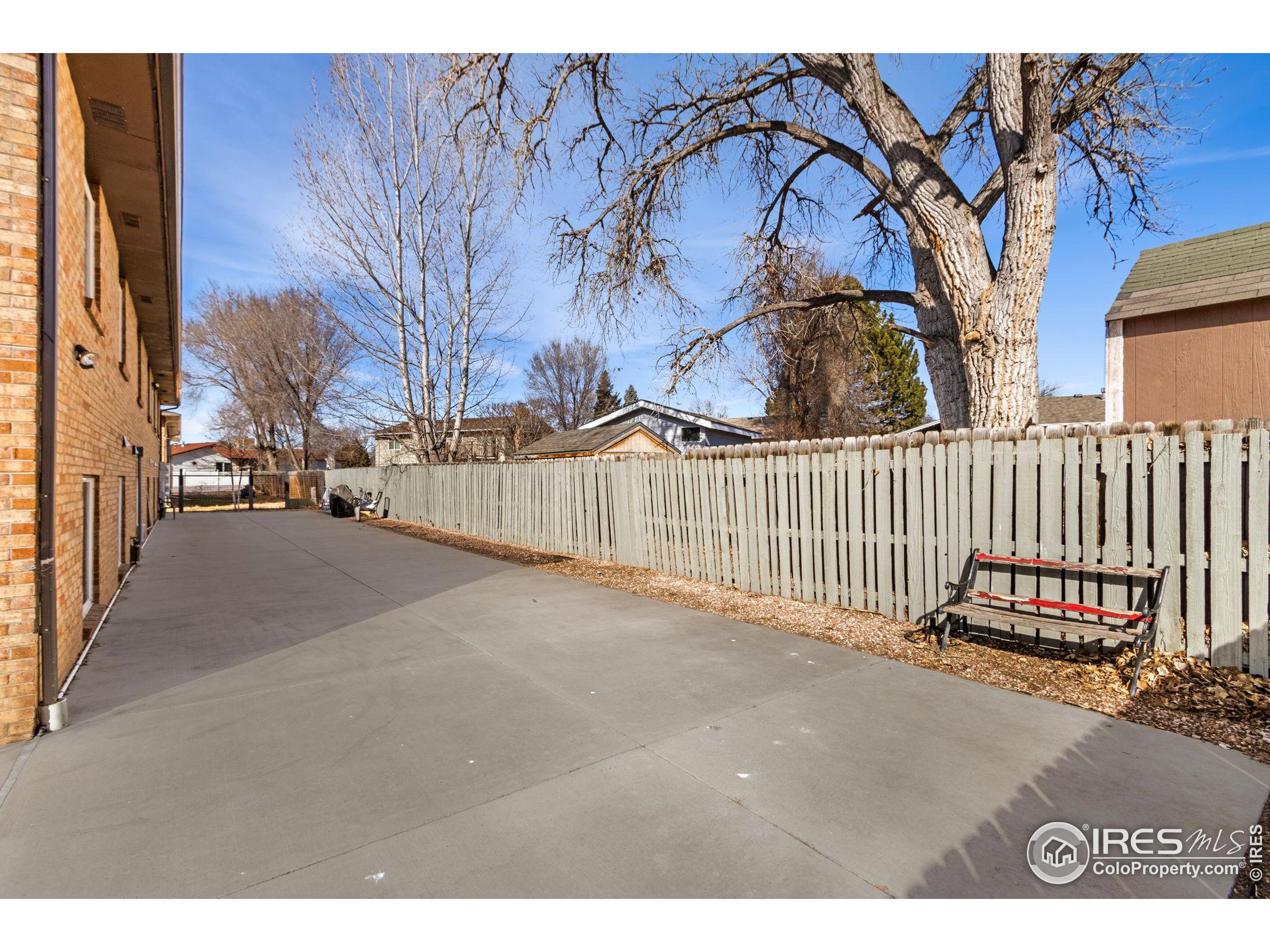 818 Stone Mountain Ct