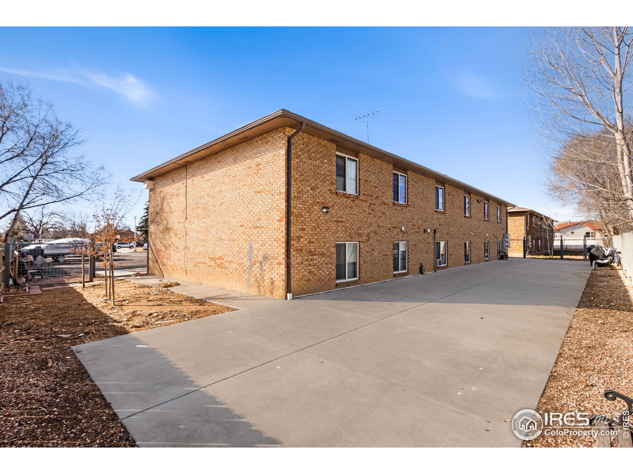 818 Stone Mountain Ct