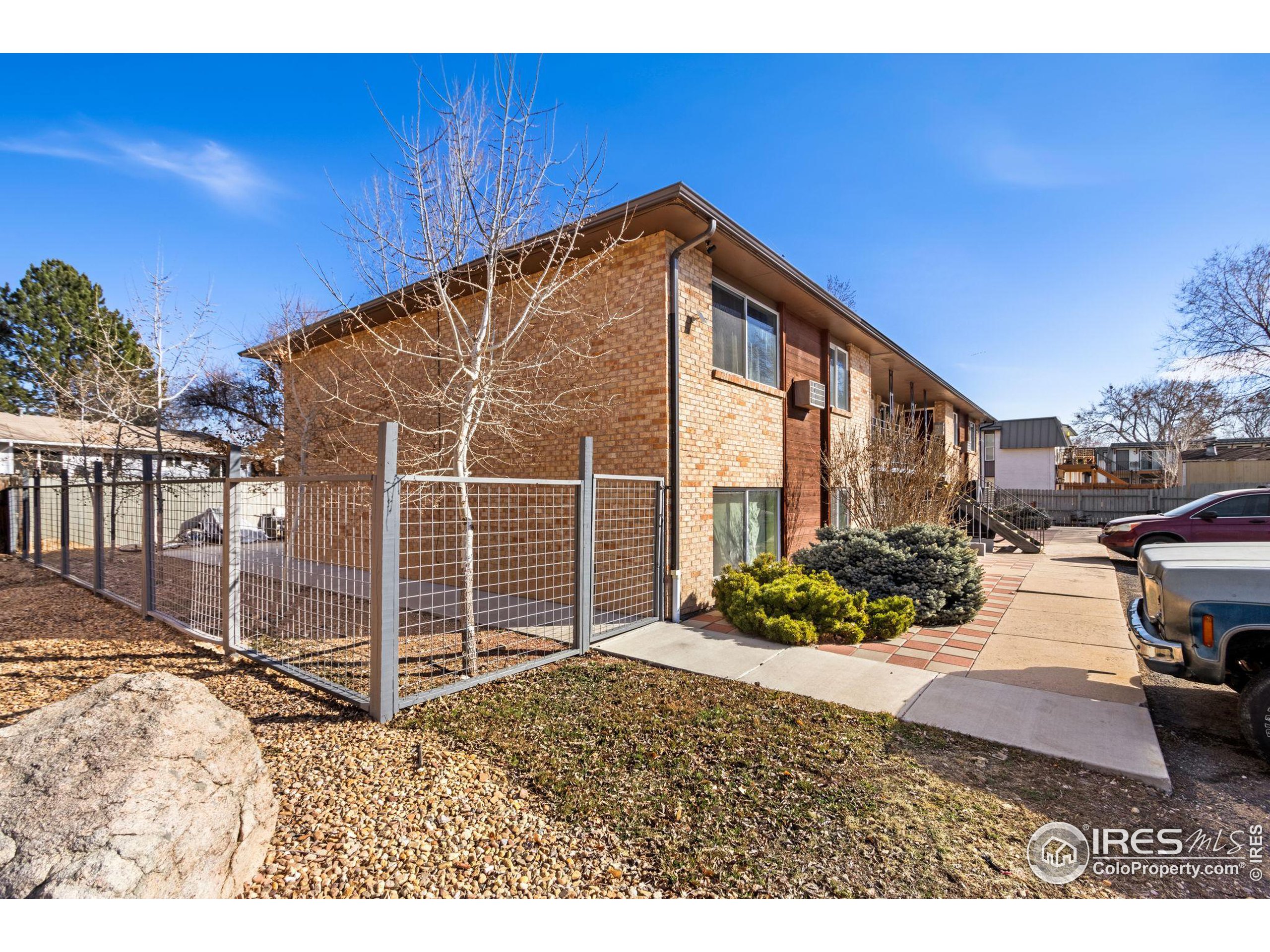 818 Stone Mountain Ct