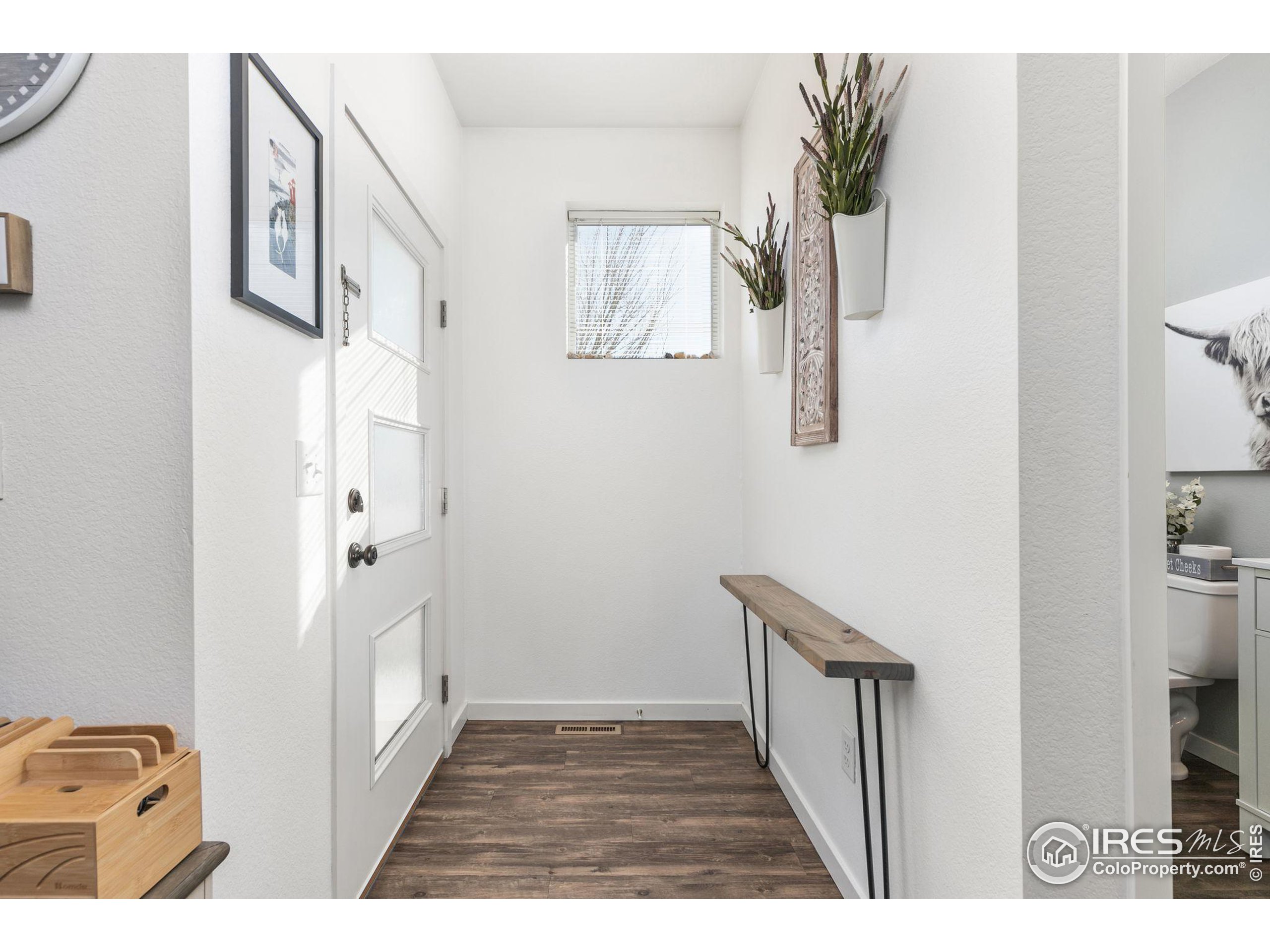 7263 Horsechestnut St