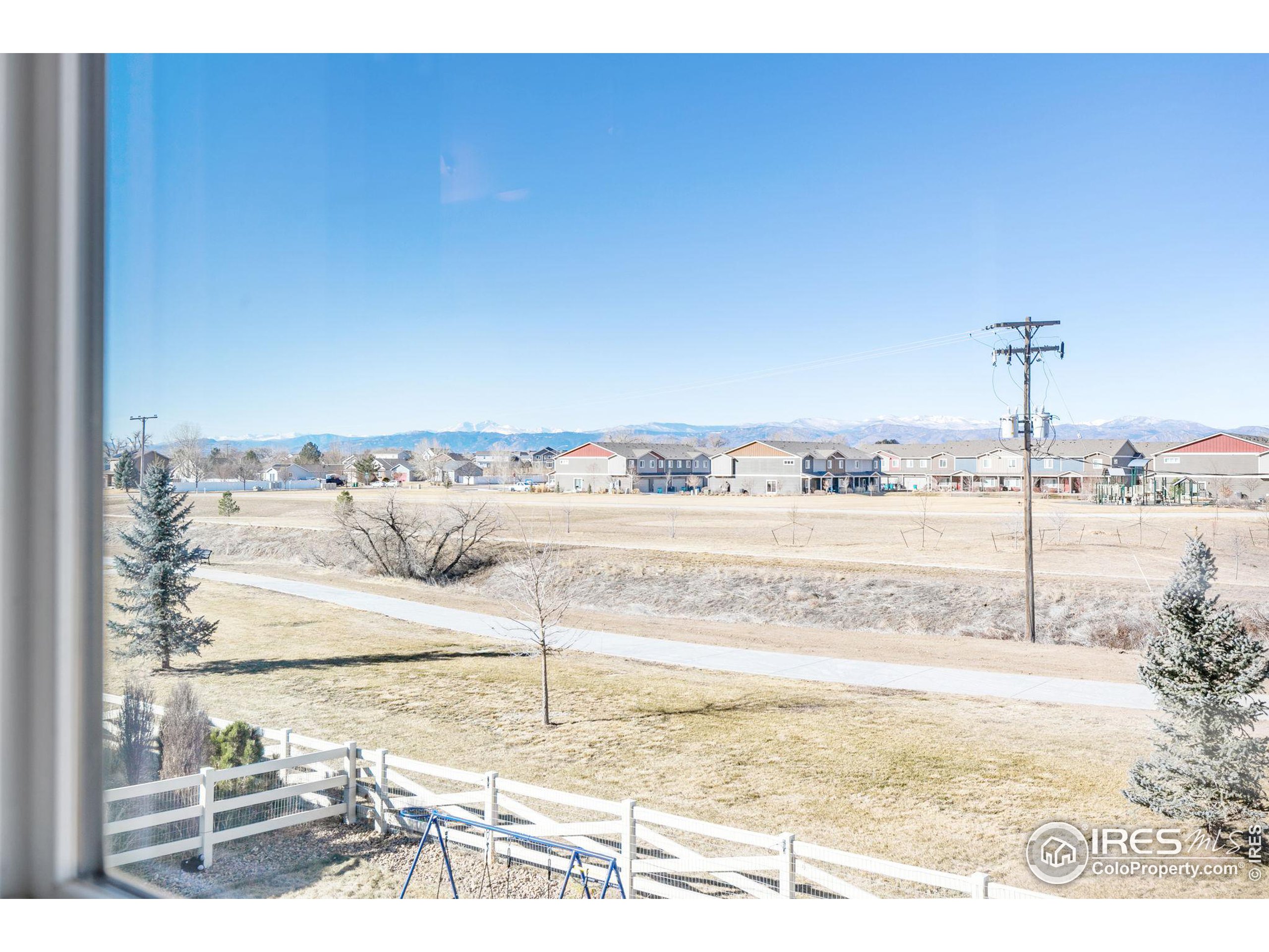 7263 Horsechestnut St