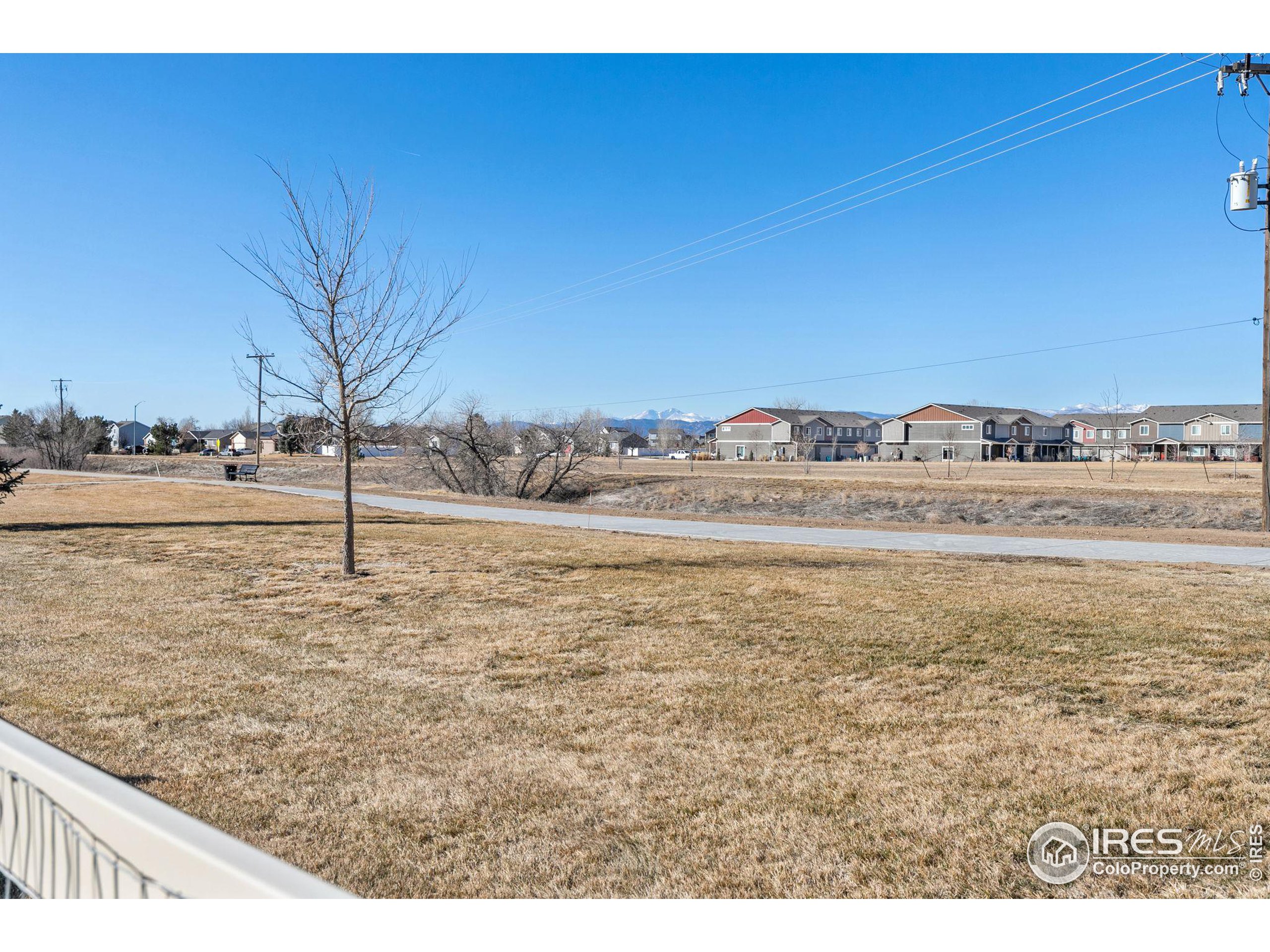 7263 Horsechestnut St