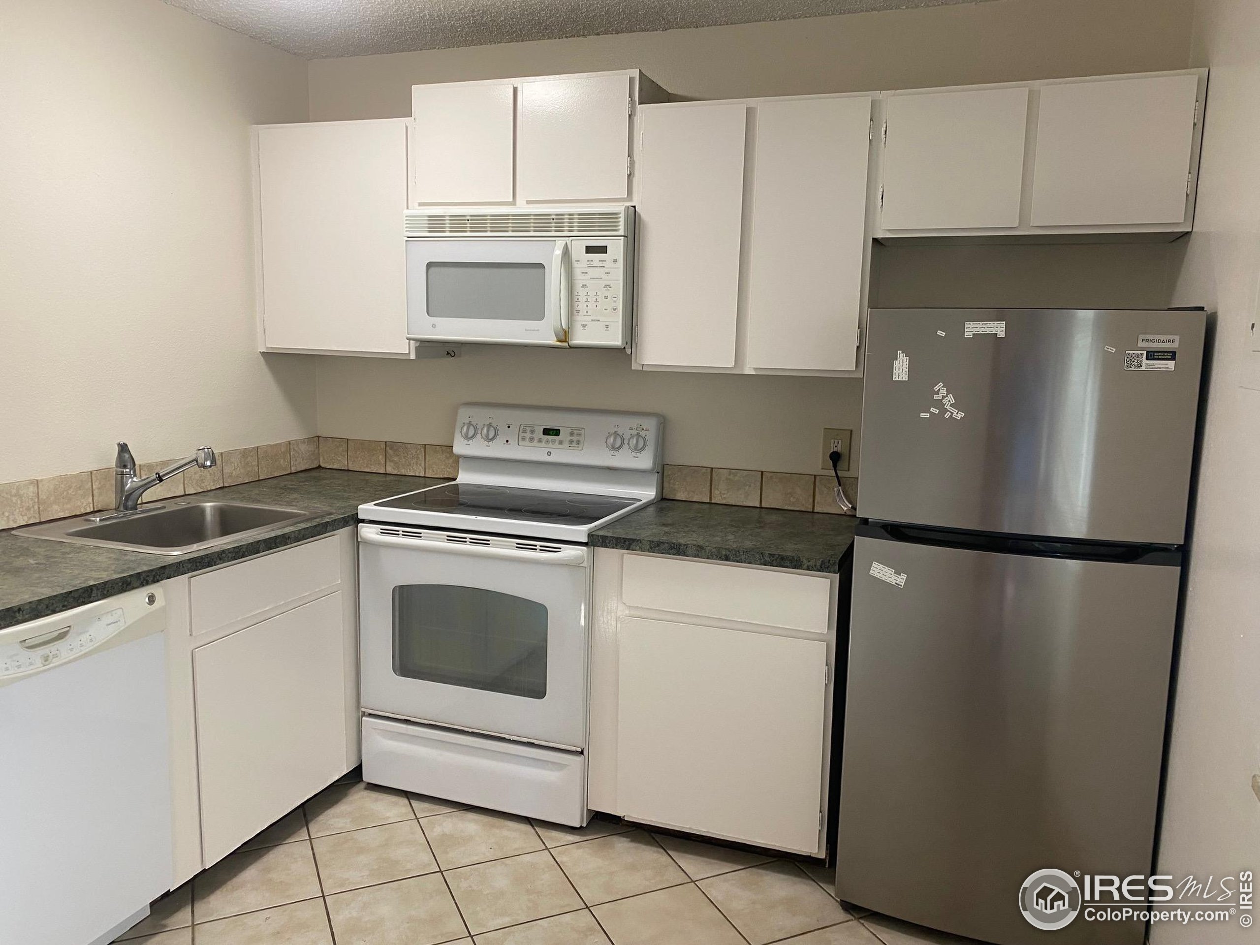 3161 Madison Ave R-310