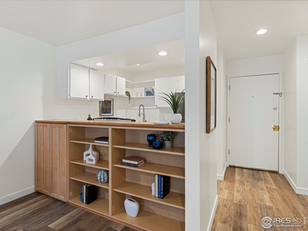 2707 Valmont Rd D-307