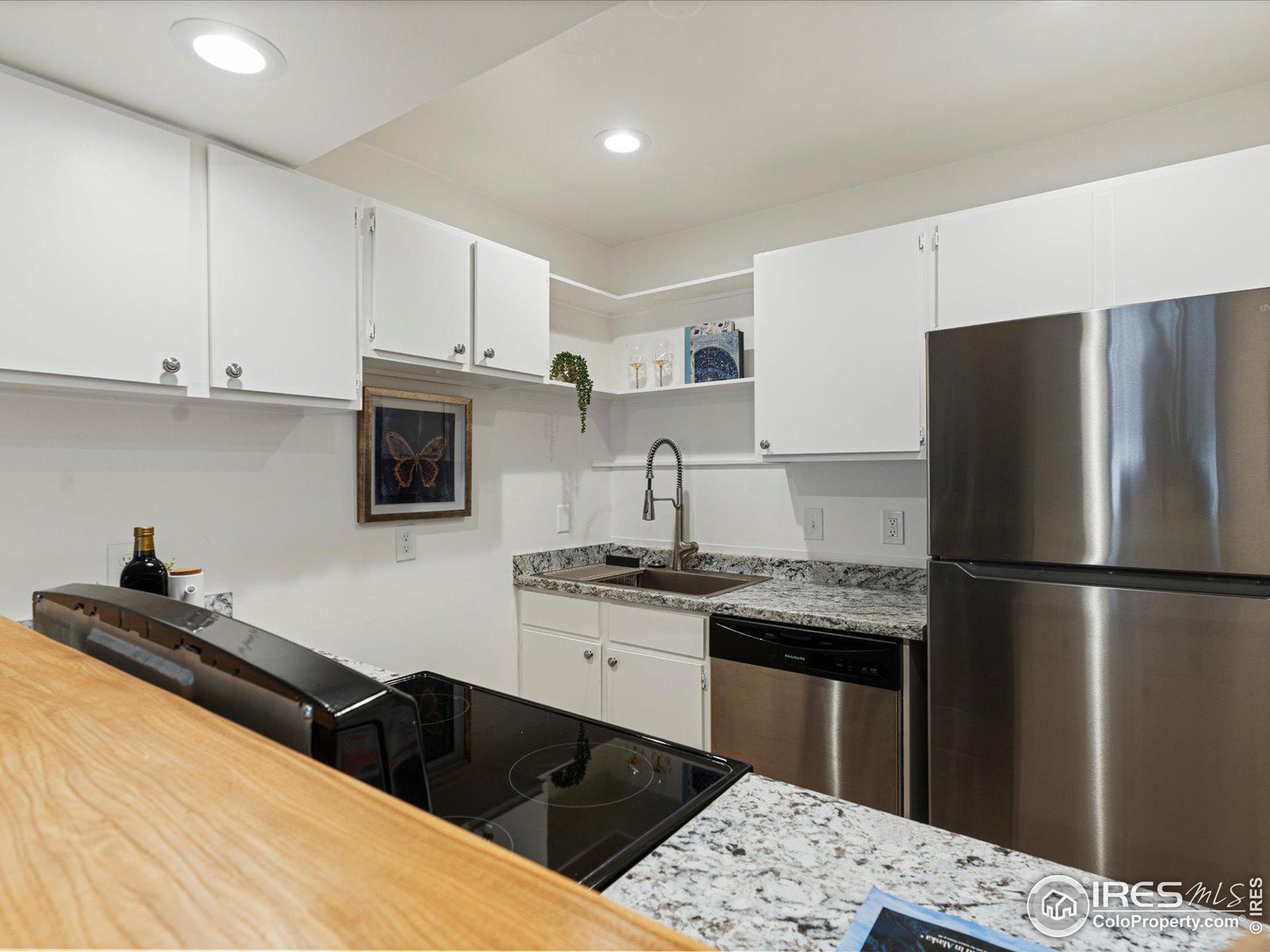 2707 Valmont Rd D-307