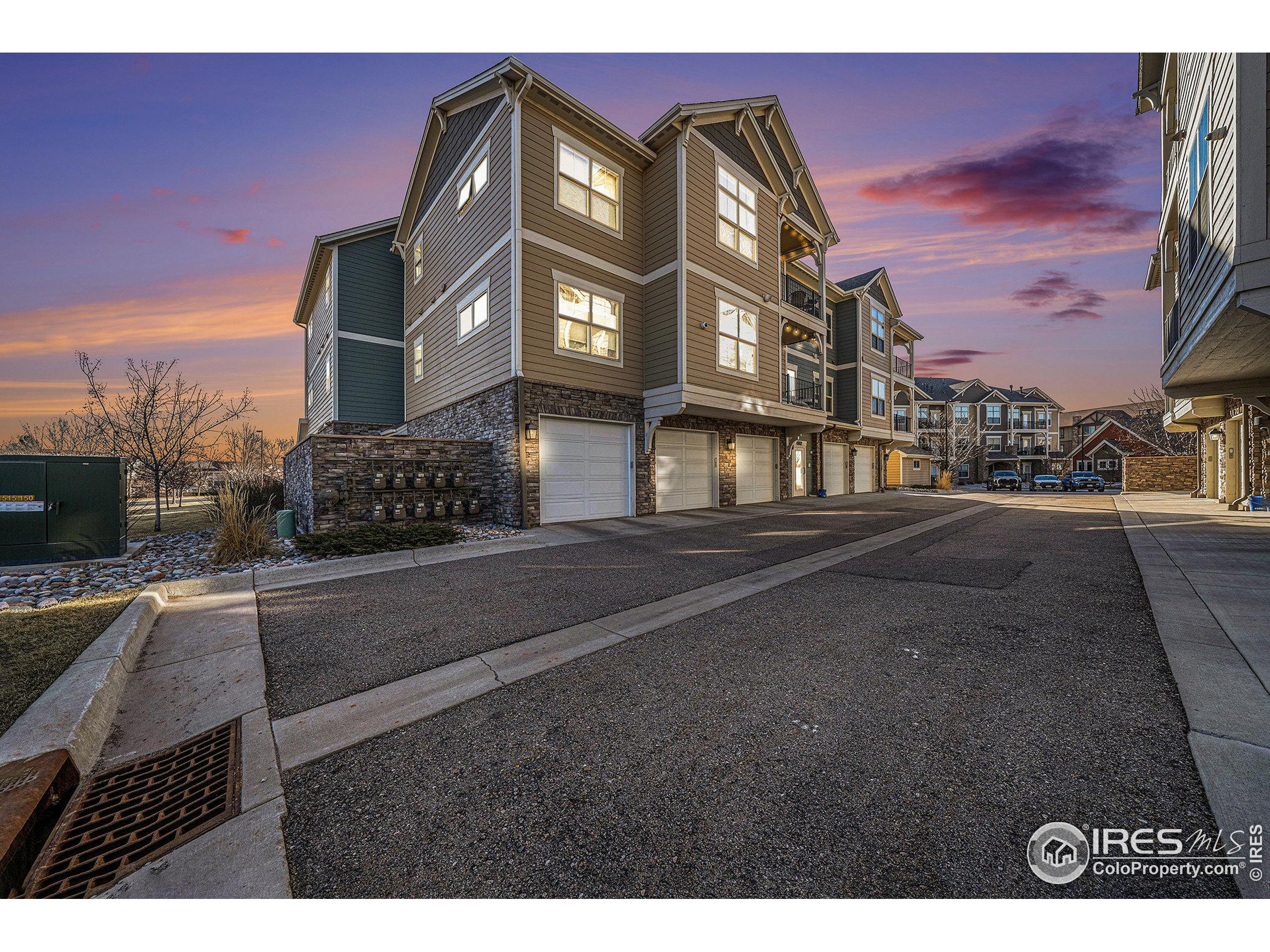 4662 Hahns Peak Dr 301