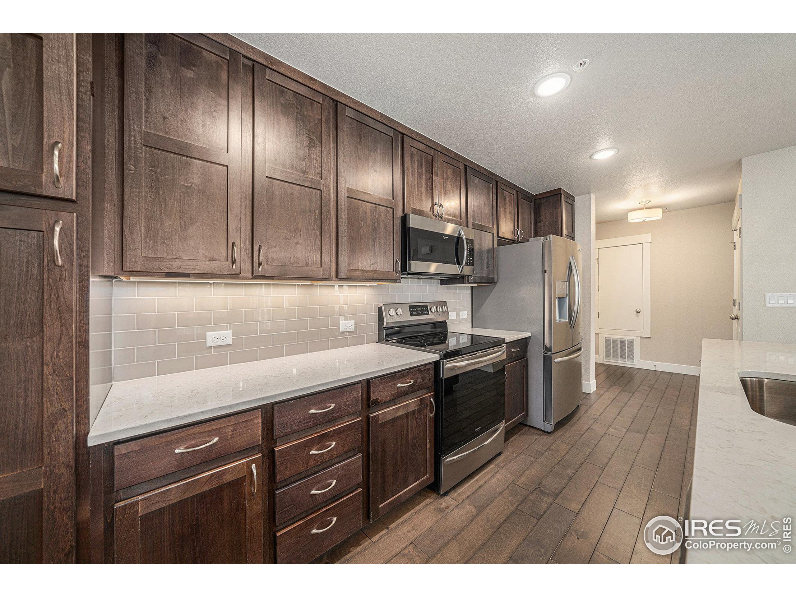 4662 Hahns Peak Dr 301