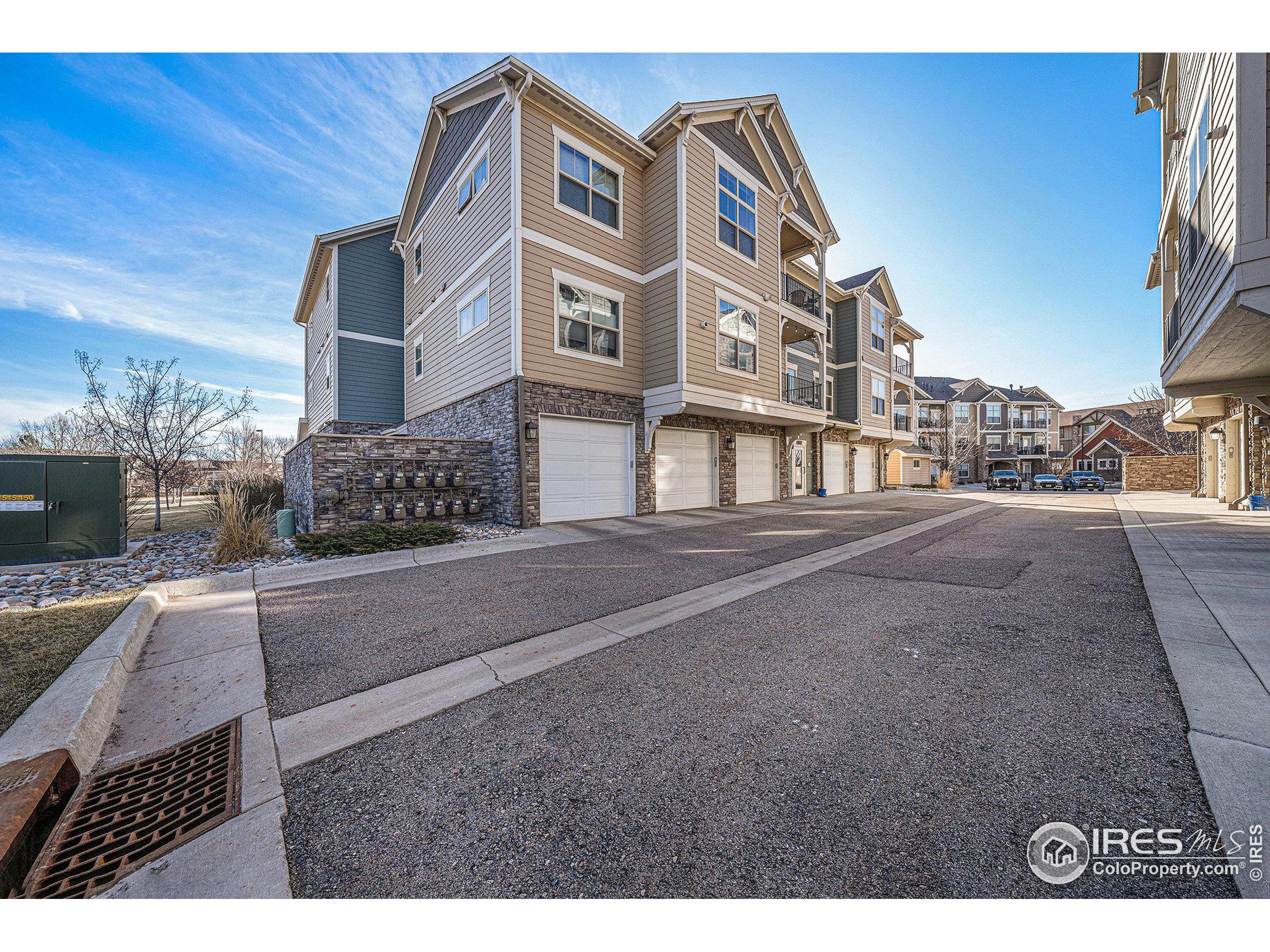 4662 Hahns Peak Dr 301