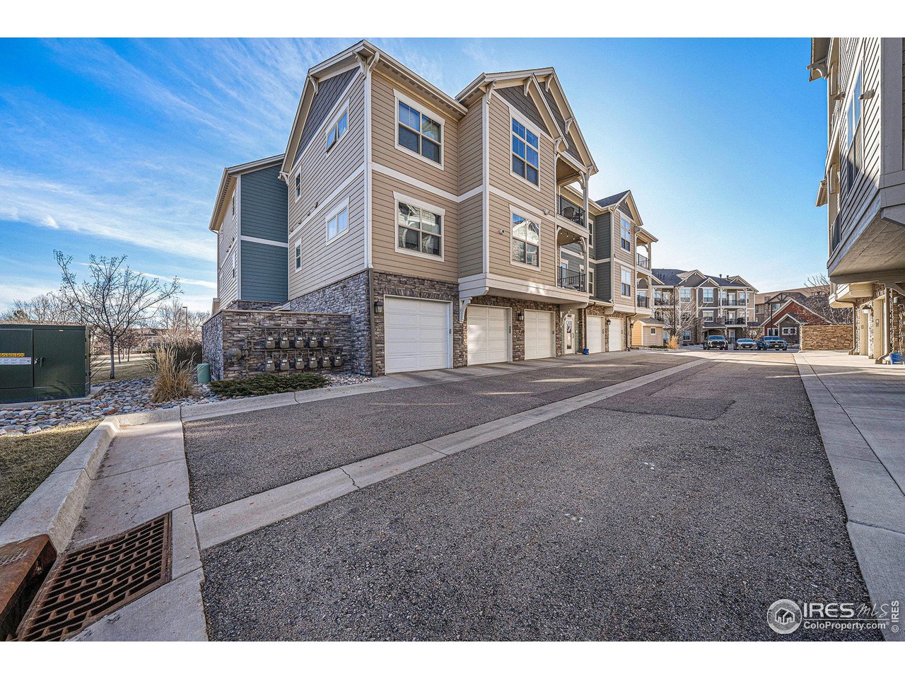 4662 Hahns Peak Dr 301