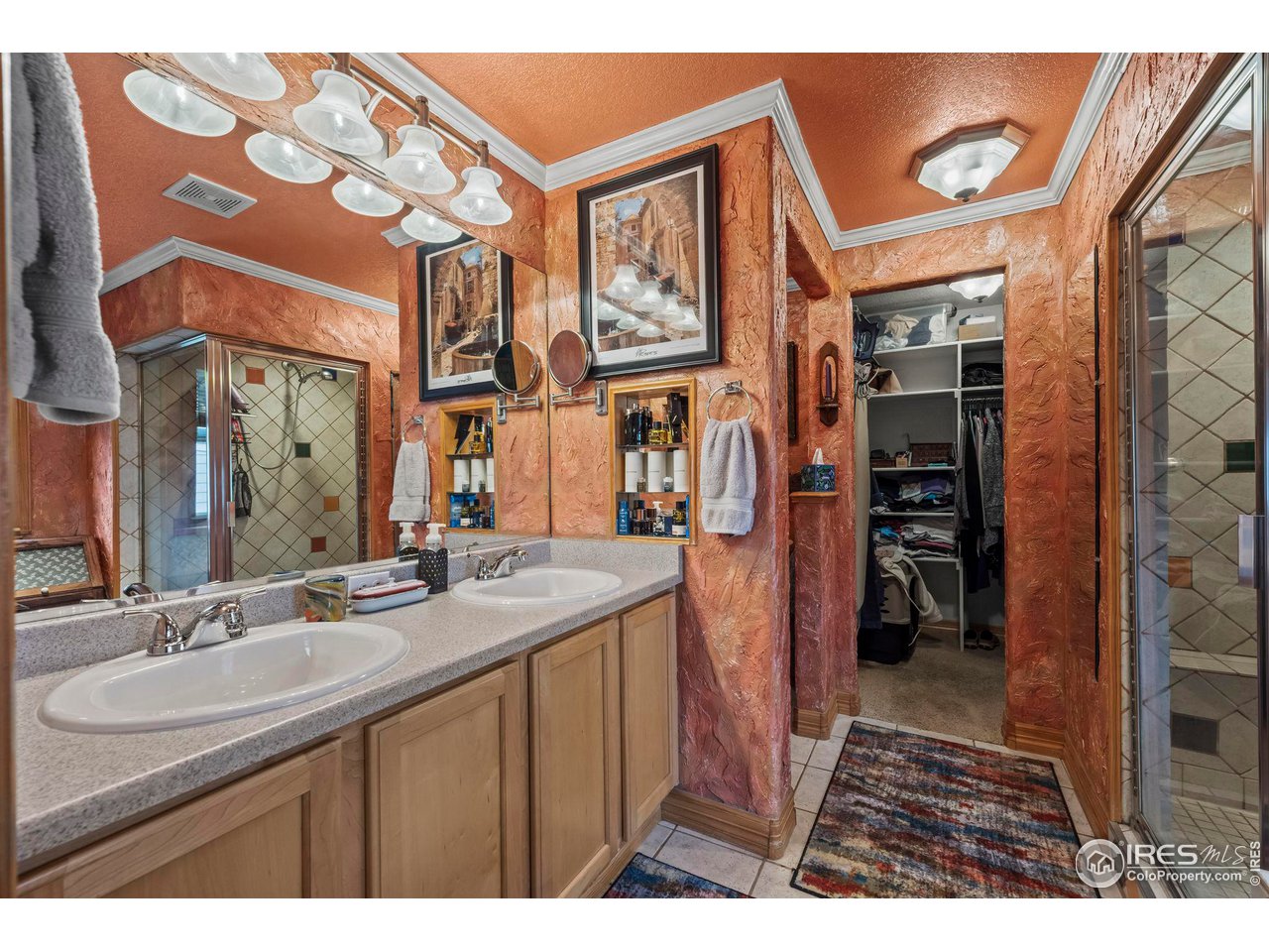 1151 S Davenport Ct