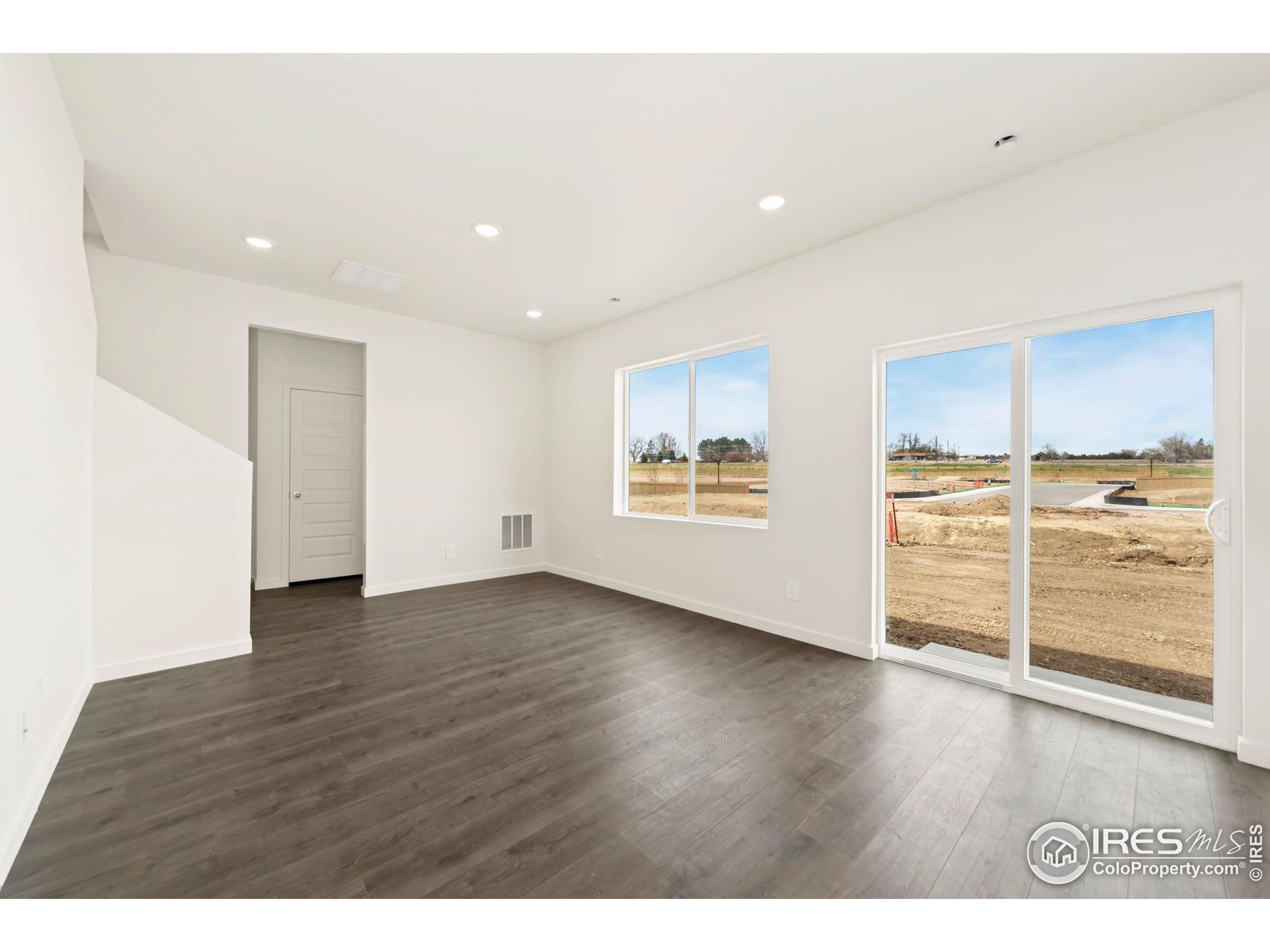 7137 Feather Reed Dr