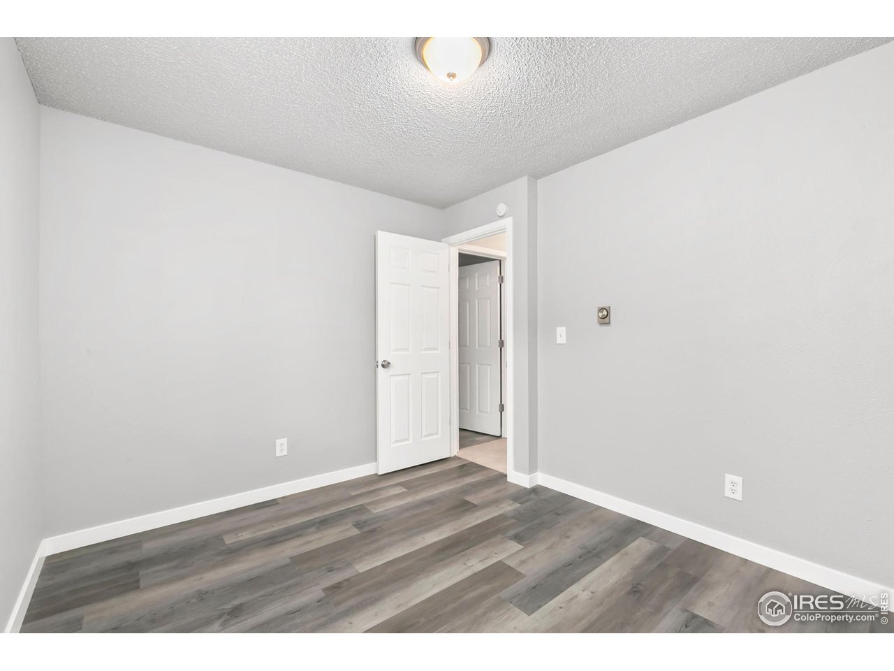 816 Stone Mountain Ct 1-6